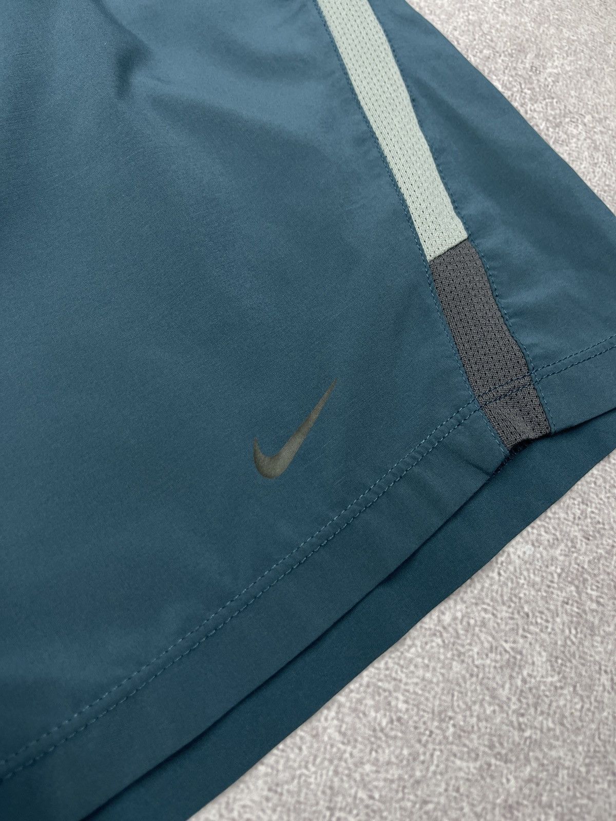 Nike Mens Nike Running Dri Fit Shorts Blue Y2K ACG TN Size L Size US 34 / EU 50 - 5 Thumbnail