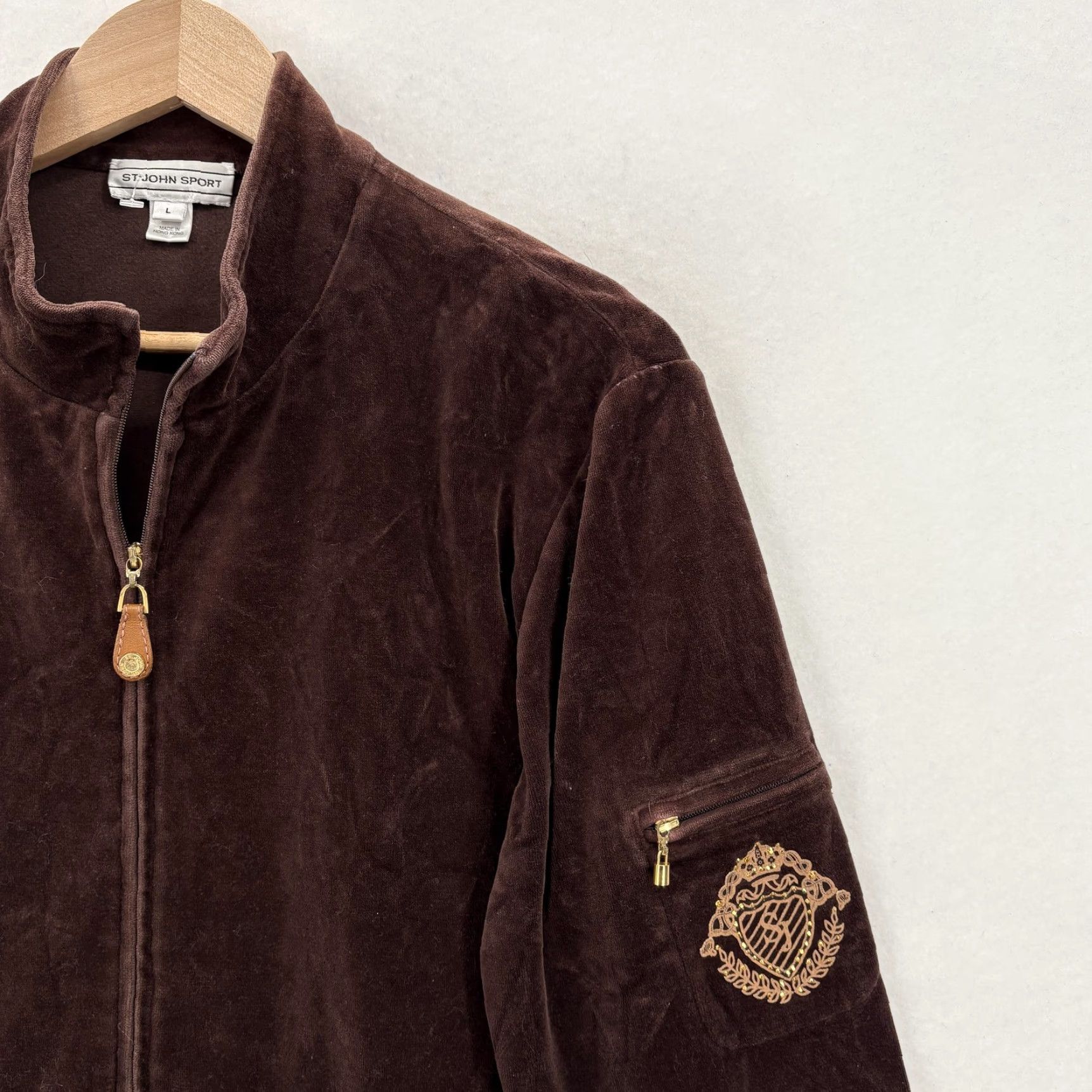 St. John St. John Sport Jacket Womens L Brown Velour Full Zip Embroidered Crest Logo Pockets Zip Collar Casual Size L / US 10 / IT 46 - 2 Thumbnail