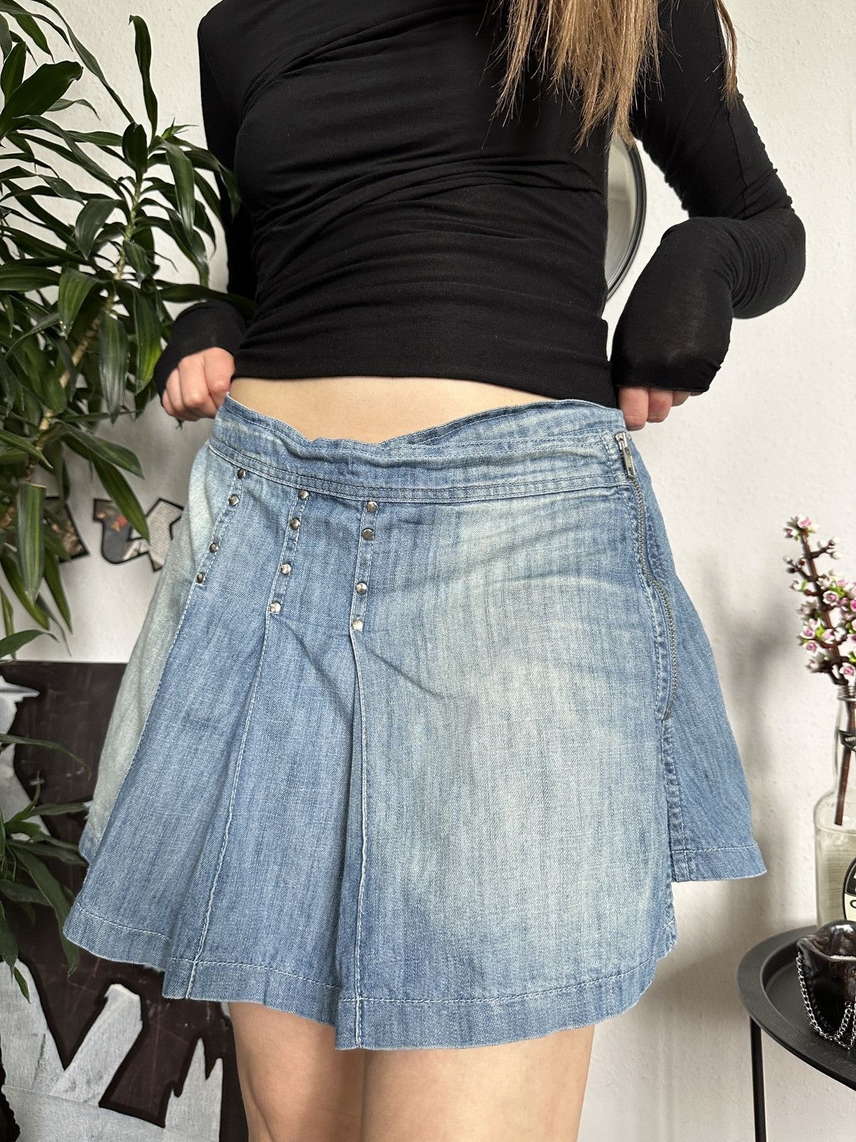 Beauty Beast × Japanese Brand Vintage micro pleated asymmetrical mini skirt washed denim Size 28" / US 6 / IT 42 - 1 Thumbnail