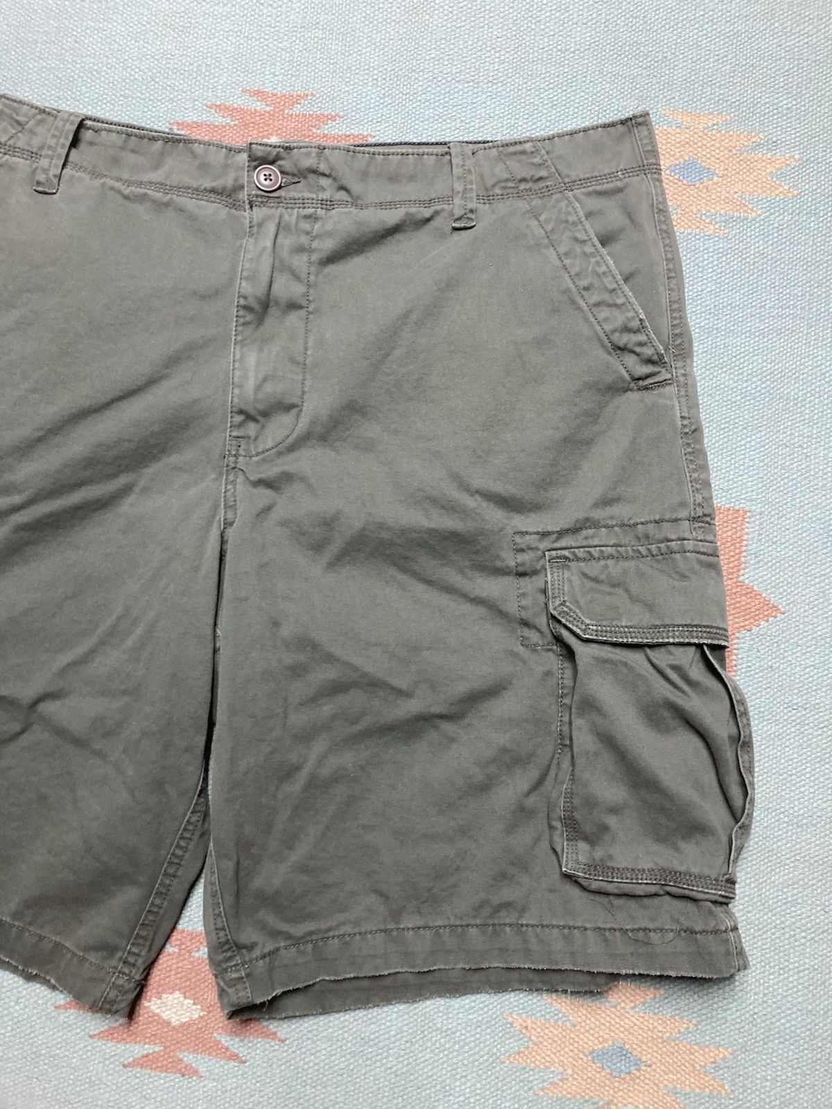 Vintage y2k baggy cargo shorts Route 66 dark green skater utility 42 Size US 42 / EU 58 - 2 Thumbnail