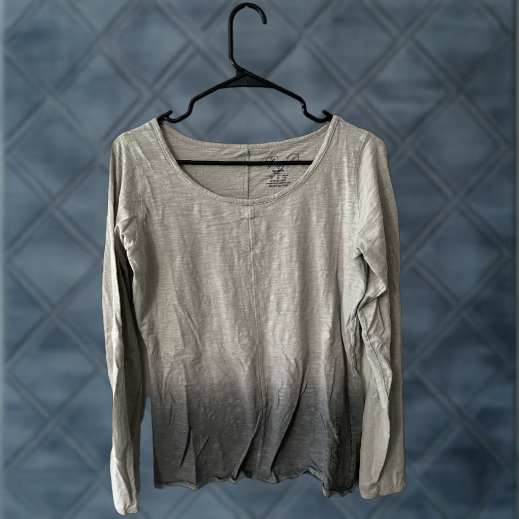 Life is Good Life Is Good Long Sleeve T Shirt Womens Medium Gray Ombre Sun Crusher Size M / US 6-8 / IT 42-44 - 1 Thumbnail