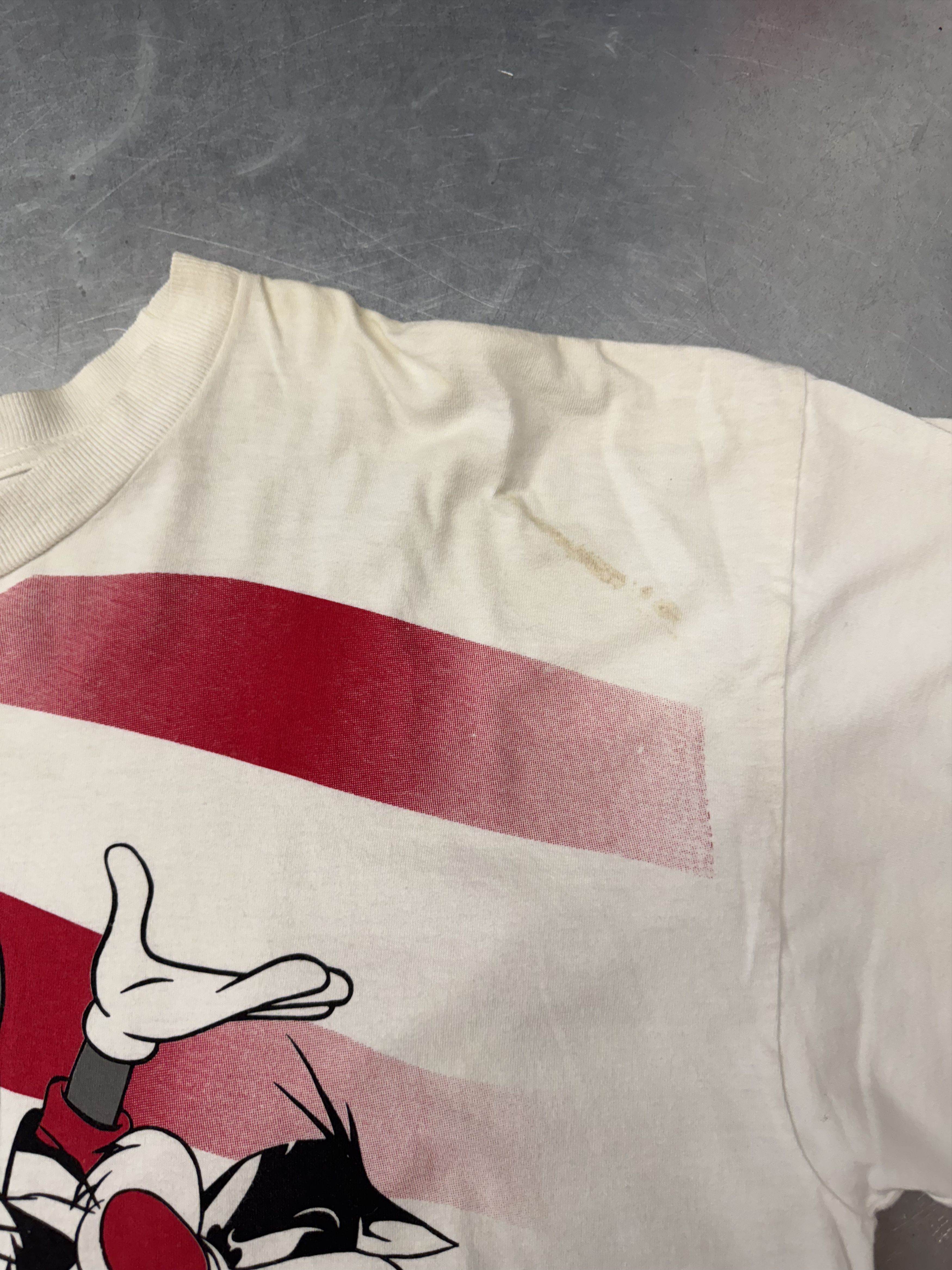 Other Vintage Looney Tunes Tee Size US L / EU 52-54 / 3 - 4 Thumbnail
