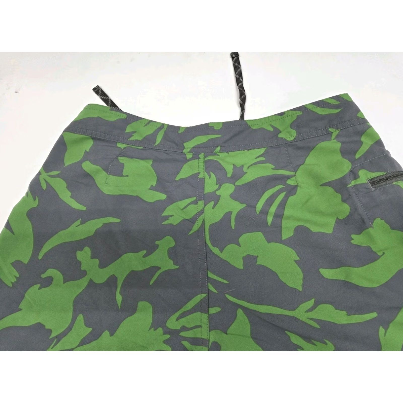 Patagonia Patagonia Mens Board Shorts Green/Grey Side Zip Pocket Drawstring Nylon 32 Camouflage Beach Surfing Womens? Size US 32 / EU 48 - 5 Thumbnail
