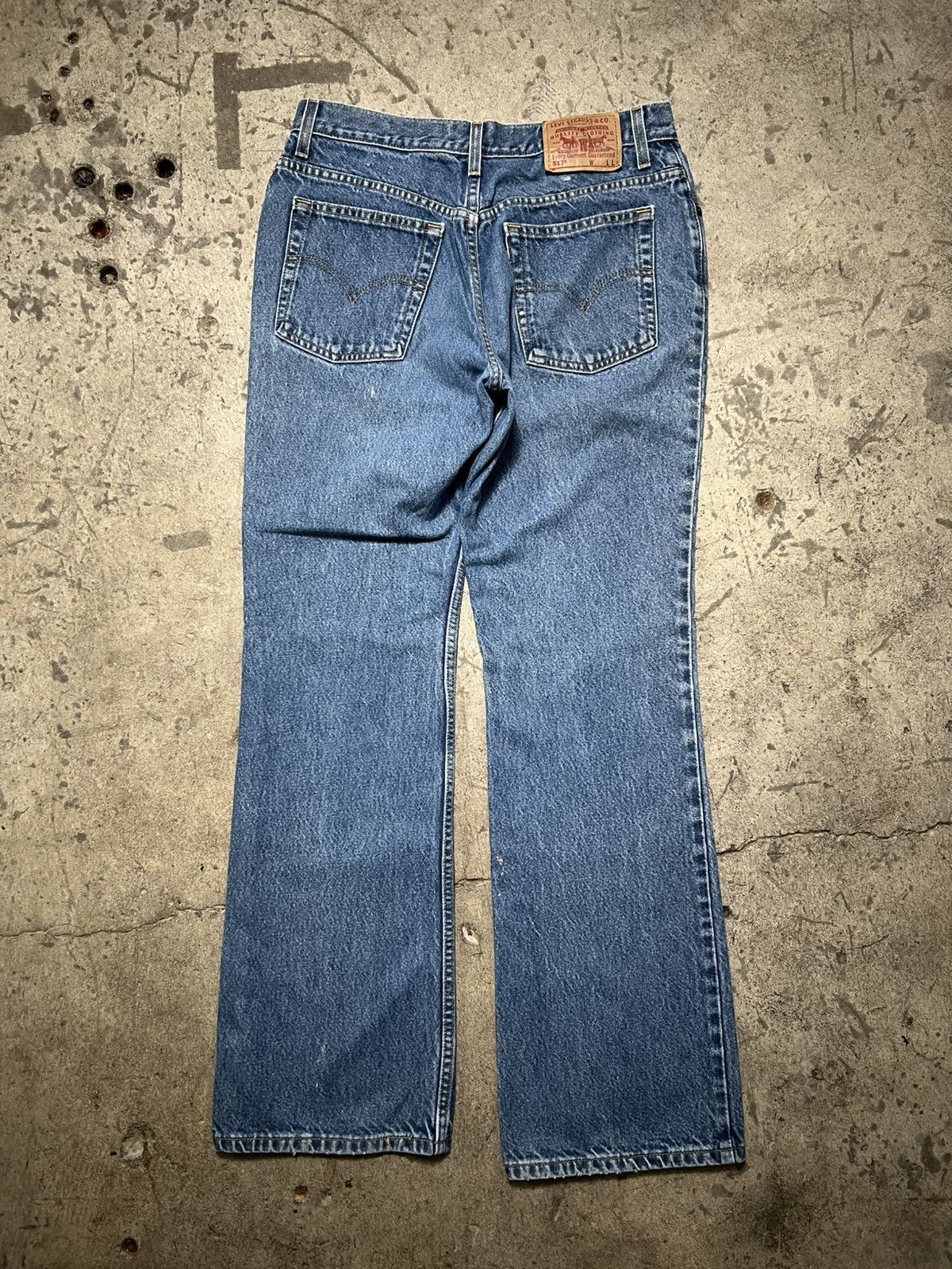Levi's Vintage y2k 32x32 Levi’s boot cut paint splatter jeans Size US 32 / EU 48 - 3 Thumbnail