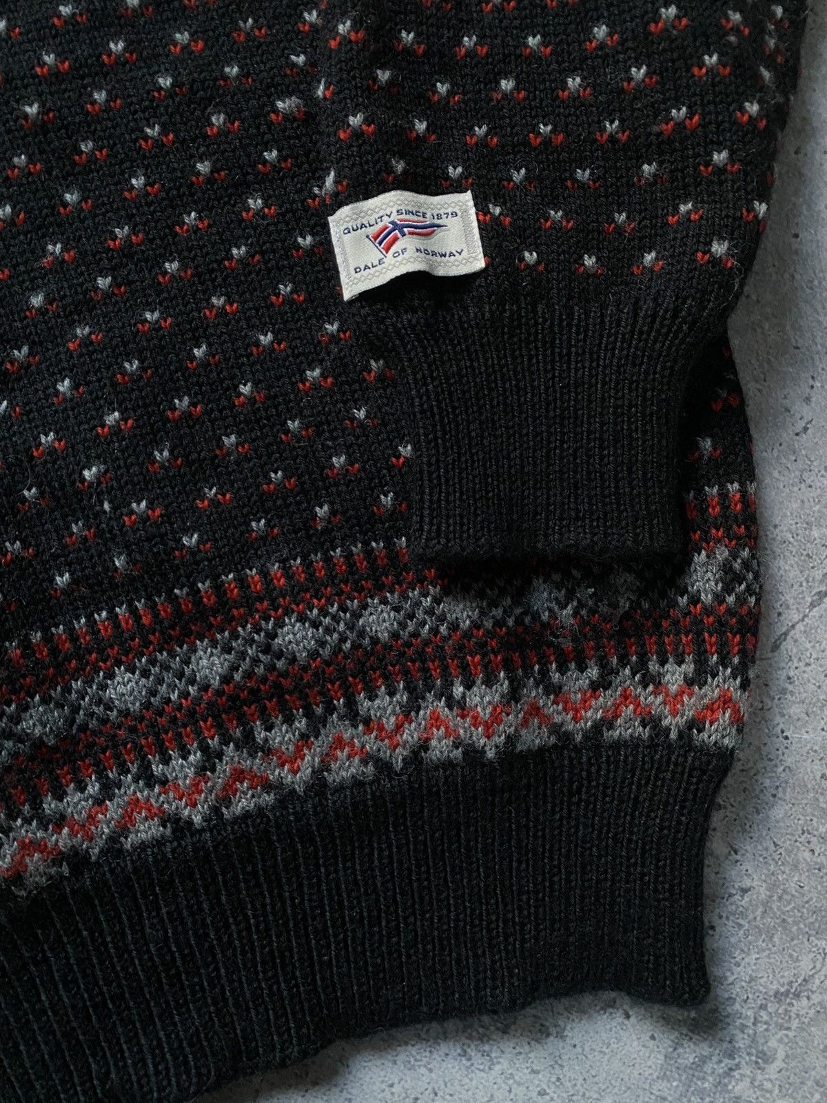 Dale Of Norway Vintage Dale Of Norway Sweater Icelandic Wool Ski Knit Size US L / EU 52-54 / 3 - 6 Thumbnail