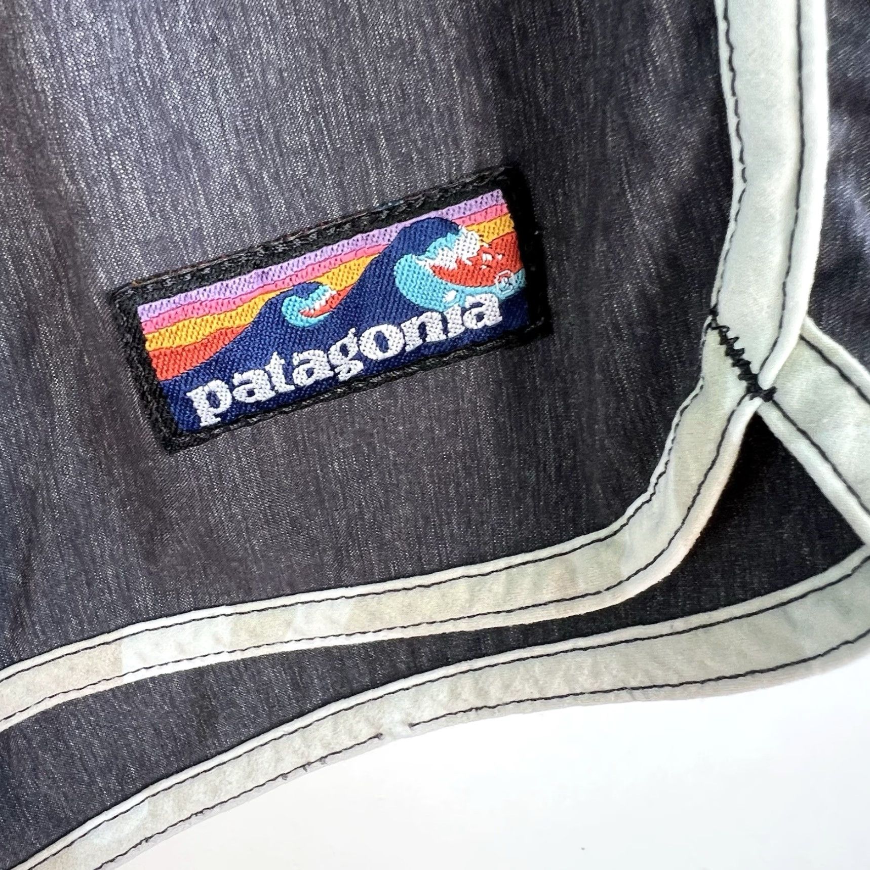 Patagonia Patagonia Board Shorts Men 32 Gray Nylon Lined Surfing Pockets Drawstring Beach 90s Mens Size US 32 / EU 48 - 2 Thumbnail