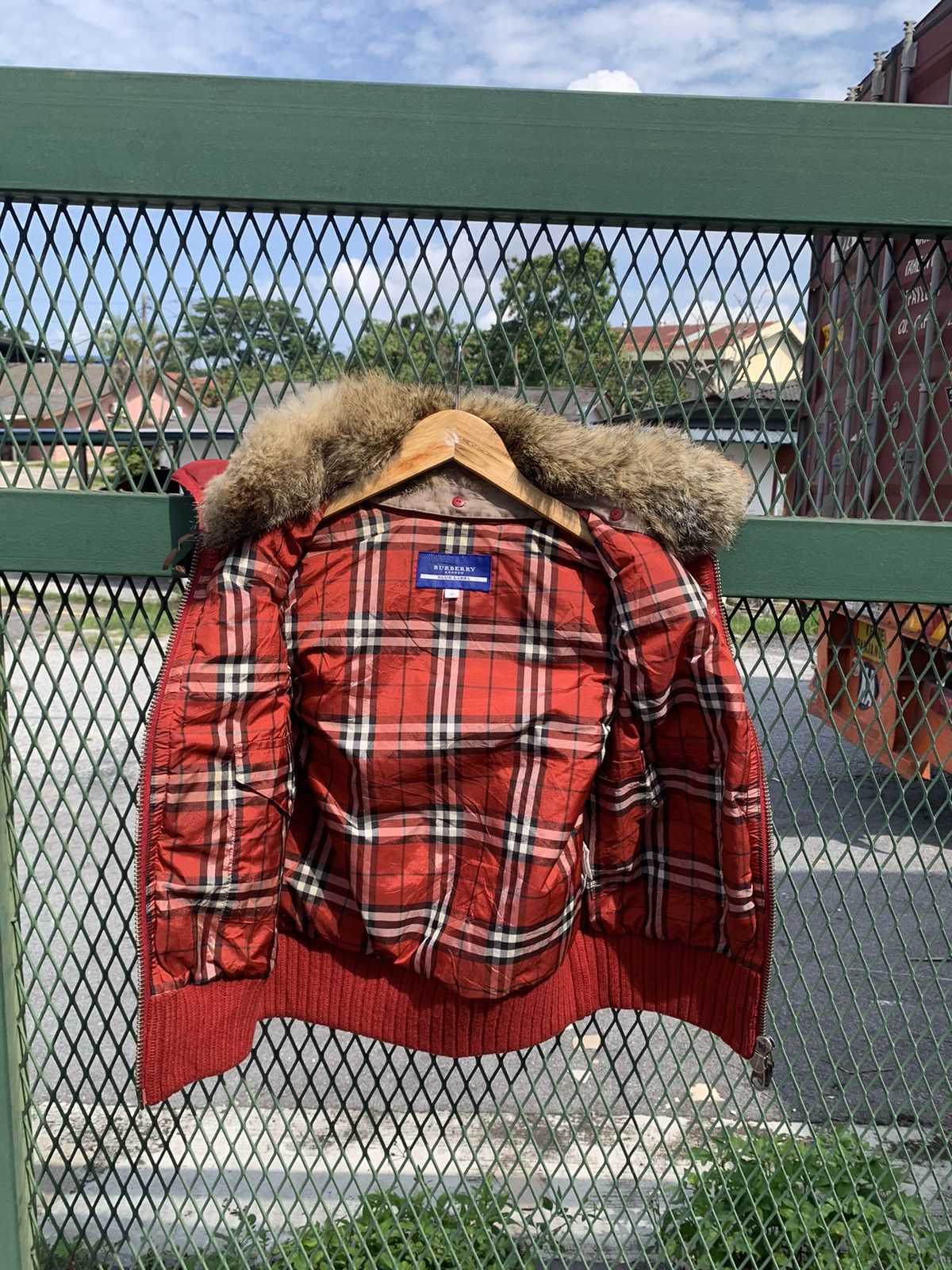 Burberry Fur Burberry london blue label down vest Size S / US 4 / IT 40 - 13 Thumbnail