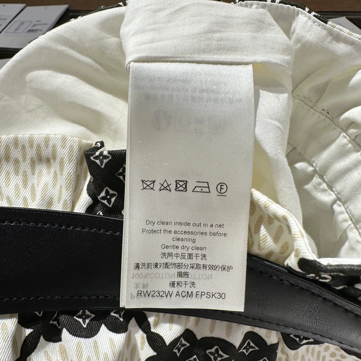 Louis Vuitton LOUIS VUITTON Damier Lock Belted Skirt 36 Cotton Size 26" / US 2 / IT 38 - 4 Thumbnail