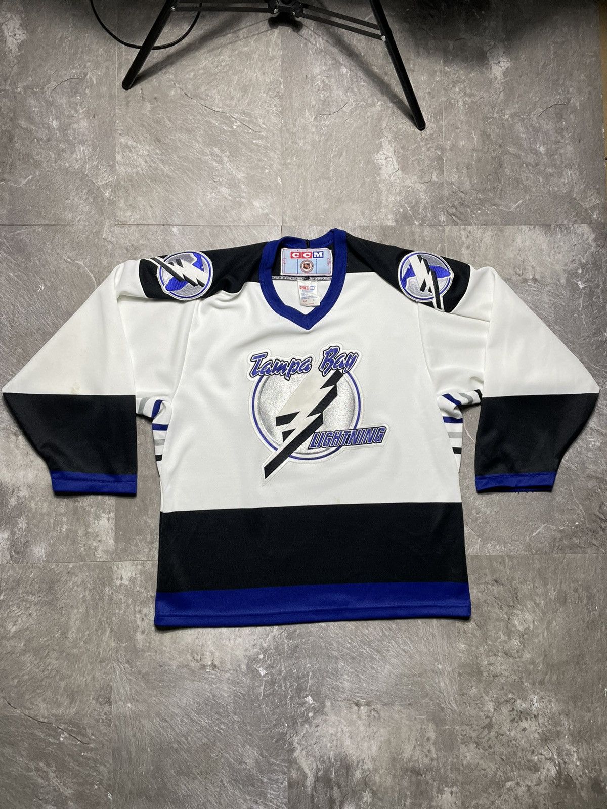NHL Vintage 90s Tampa Bay Lightning Hockey Jersey Small S Blank Size US S / EU 44-46 / 1 - 1 Thumbnail
