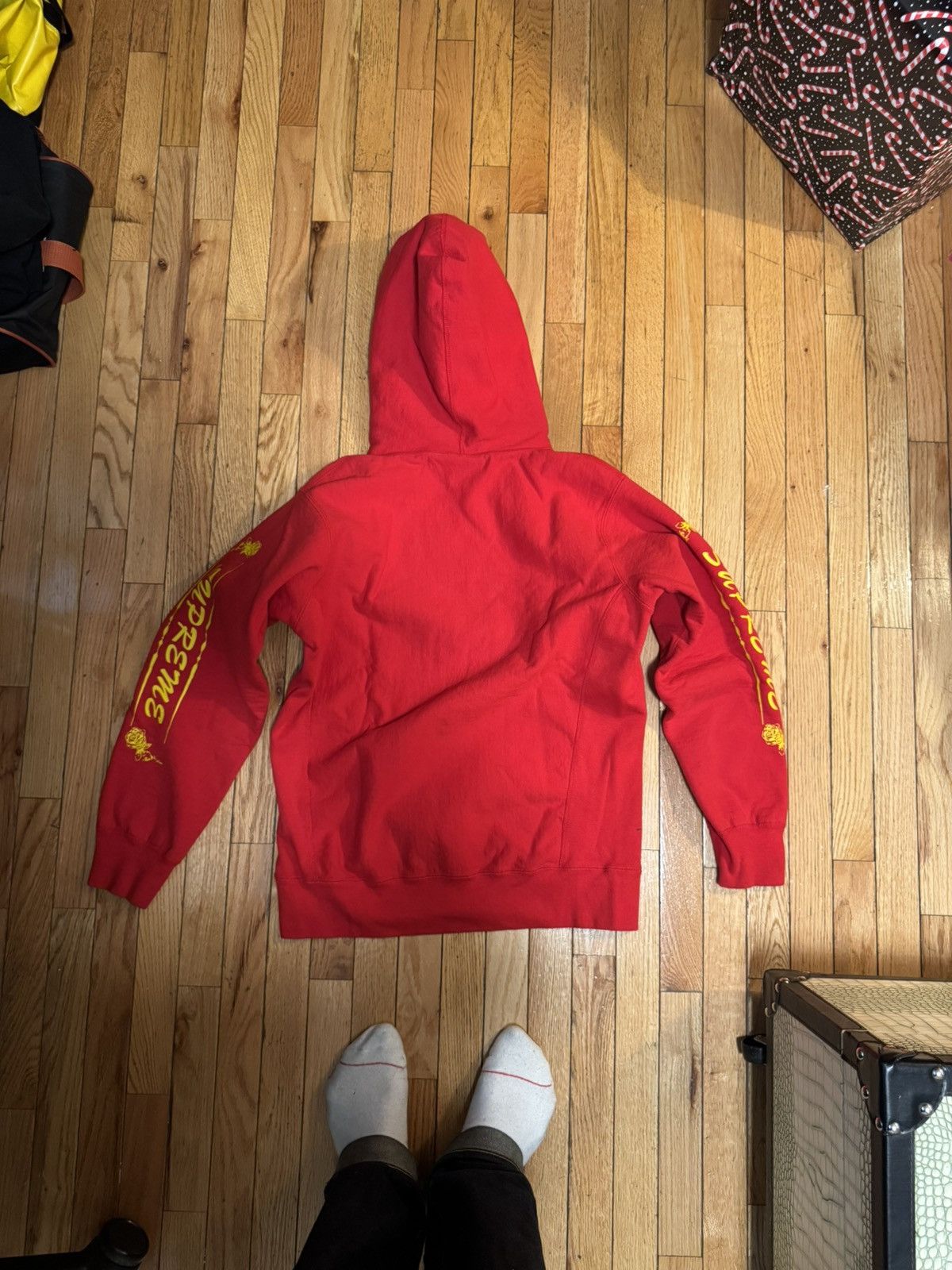 Supreme Supreme FW16 Red Rose hooded sweatshirt Size US L / EU 52-54 / 3 - 7 Thumbnail