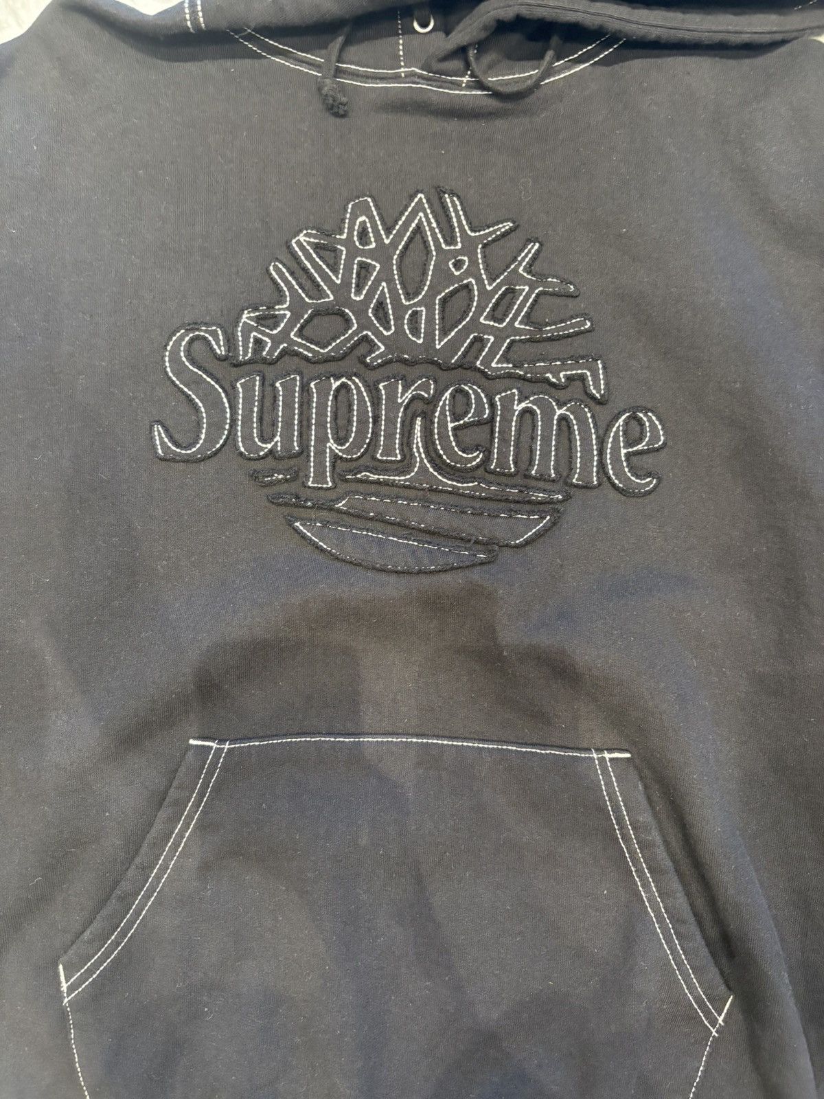 Supreme × Timberland Supreme x timberland logo hoodie Size US M / EU 48-50 / 2 - 3 Thumbnail