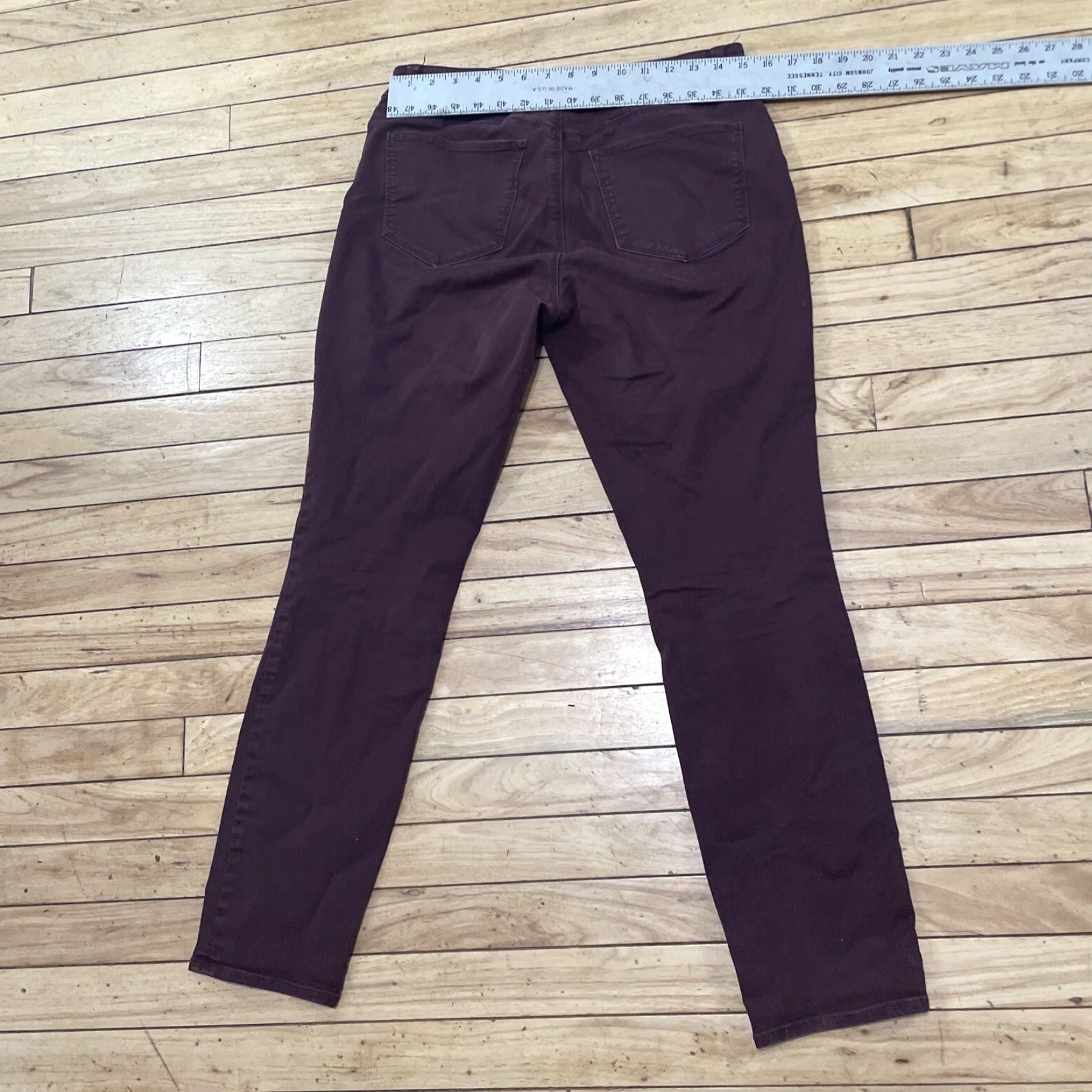 Ann Taylor ANN TAYLOR Burgundy Pants Women 6 The Skinny Curvy Red Maroon Stretch Jeans 30 6 Pants Women Regular Red Burgundy Skinny 29 In Inseam 29 Size 28" / US 6 / IT 42 - 6 Thumbnail