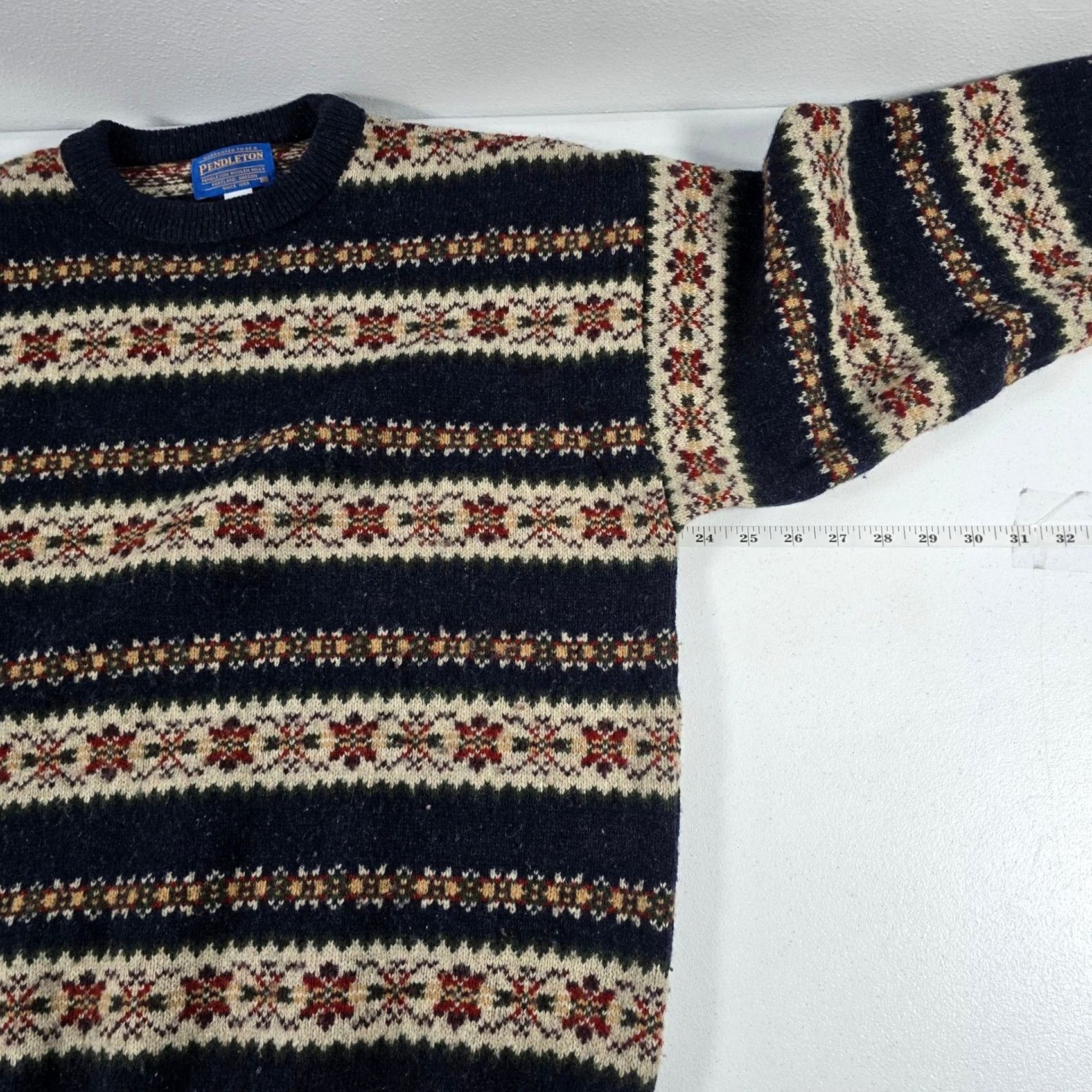 Pendleton VINTAGE Pendleton Mens Sweater M Fair Isle Wool Blend Crewneck Made in USA Navy Blue Red Size US M / EU 48-50 / 2 - 2 Thumbnail