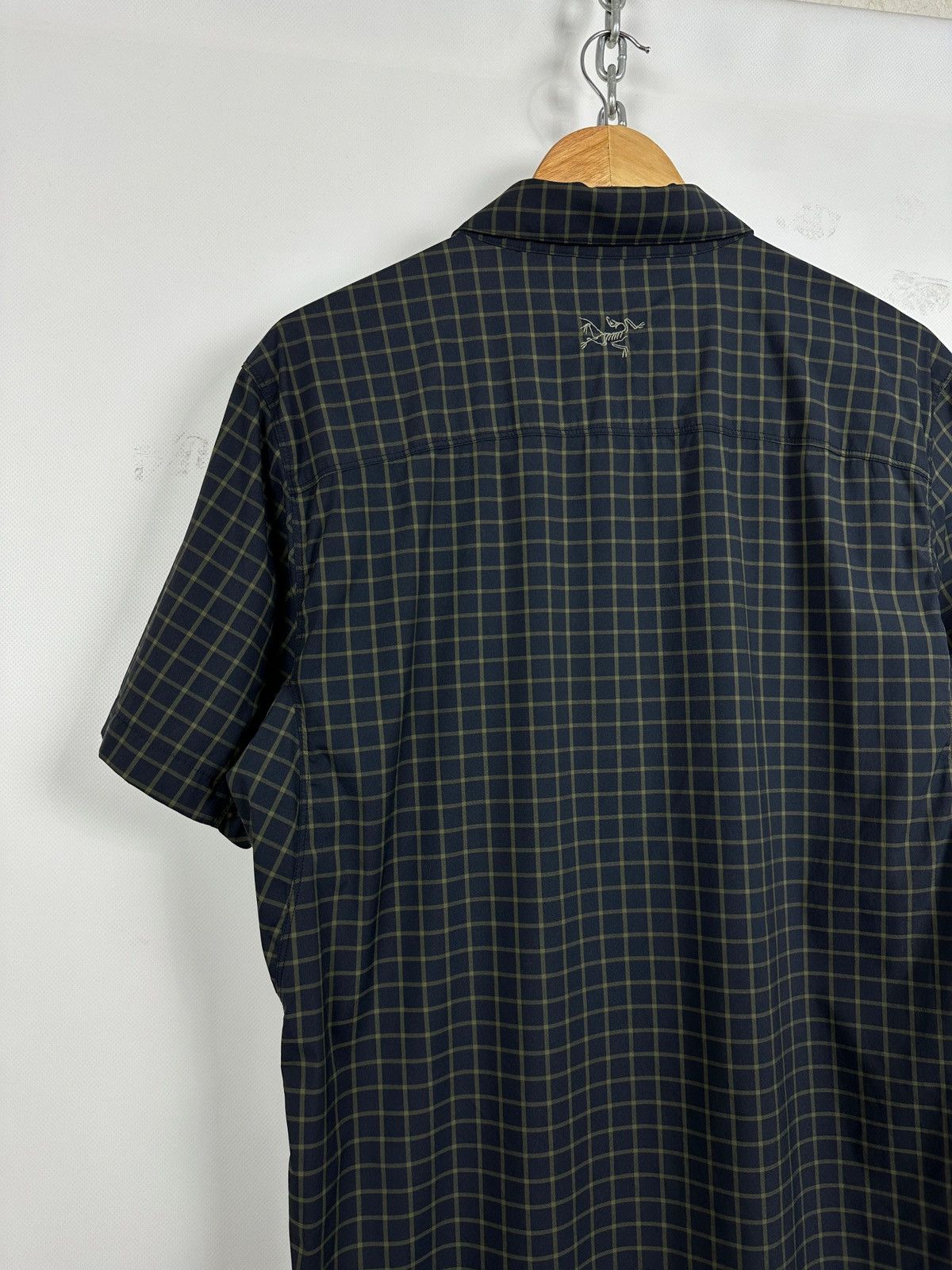 Arc'teryx Arcteryx Riel Nylon Pocket Short Sleeve Button Up Shirt Size US M / EU 48-50 / 2 - 7 Thumbnail
