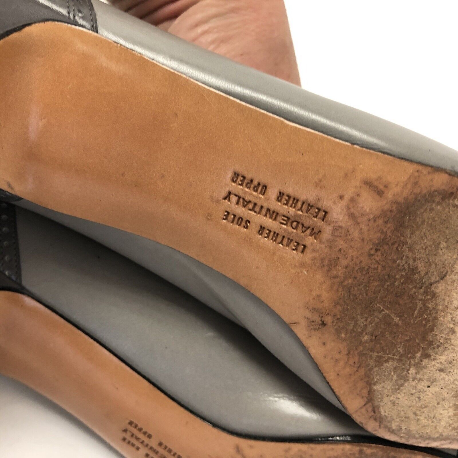Salvatore Ferragamo Vtg Salvatore Ferragamo Italy Gray Leather CAP TOE Pumps Size US 8 / IT 38 - 10 Thumbnail