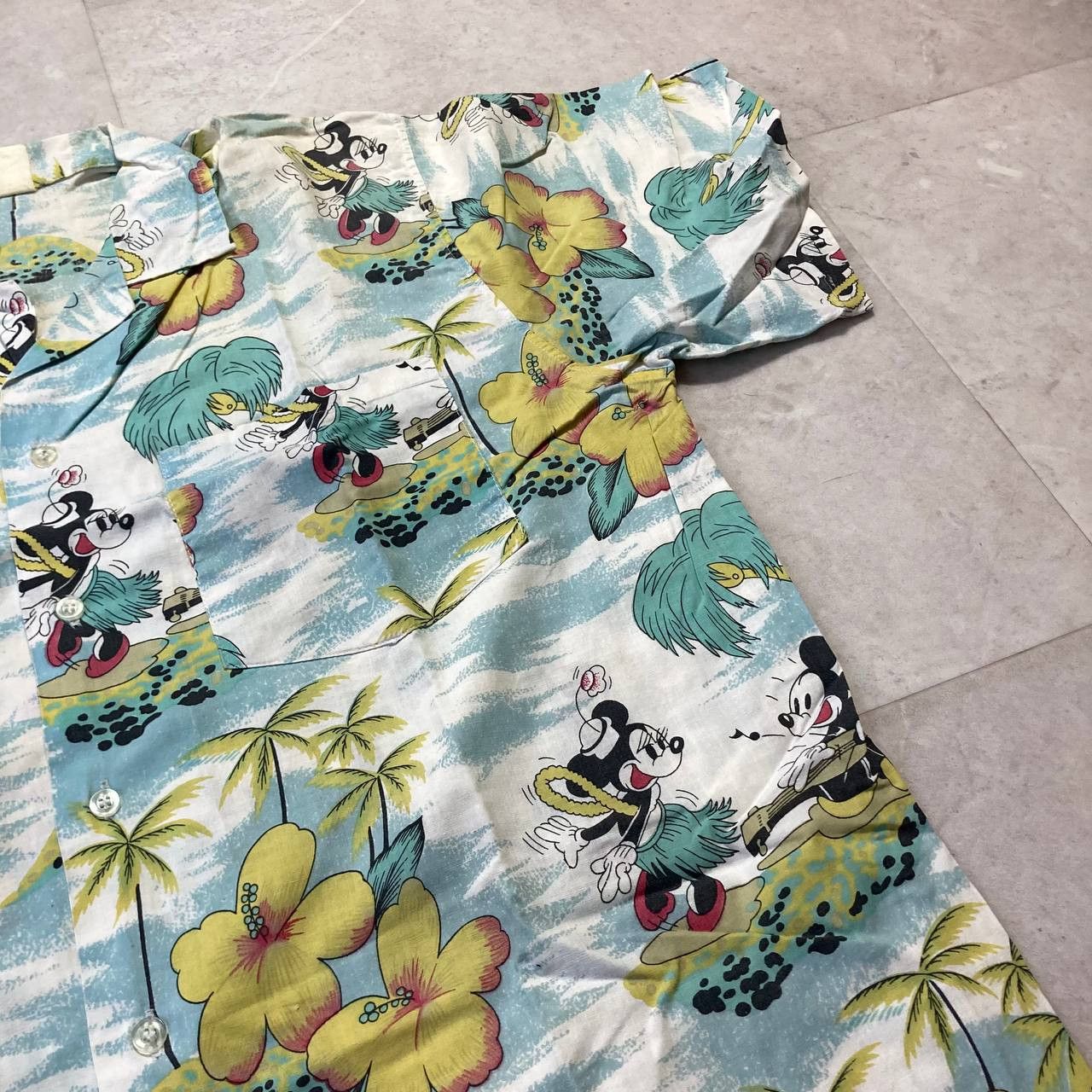 Disney Vintage Disney Mickey Mouse Aloha Hawaiian Beach Shirt Size US XL / EU 56 / 4 - 3 Thumbnail