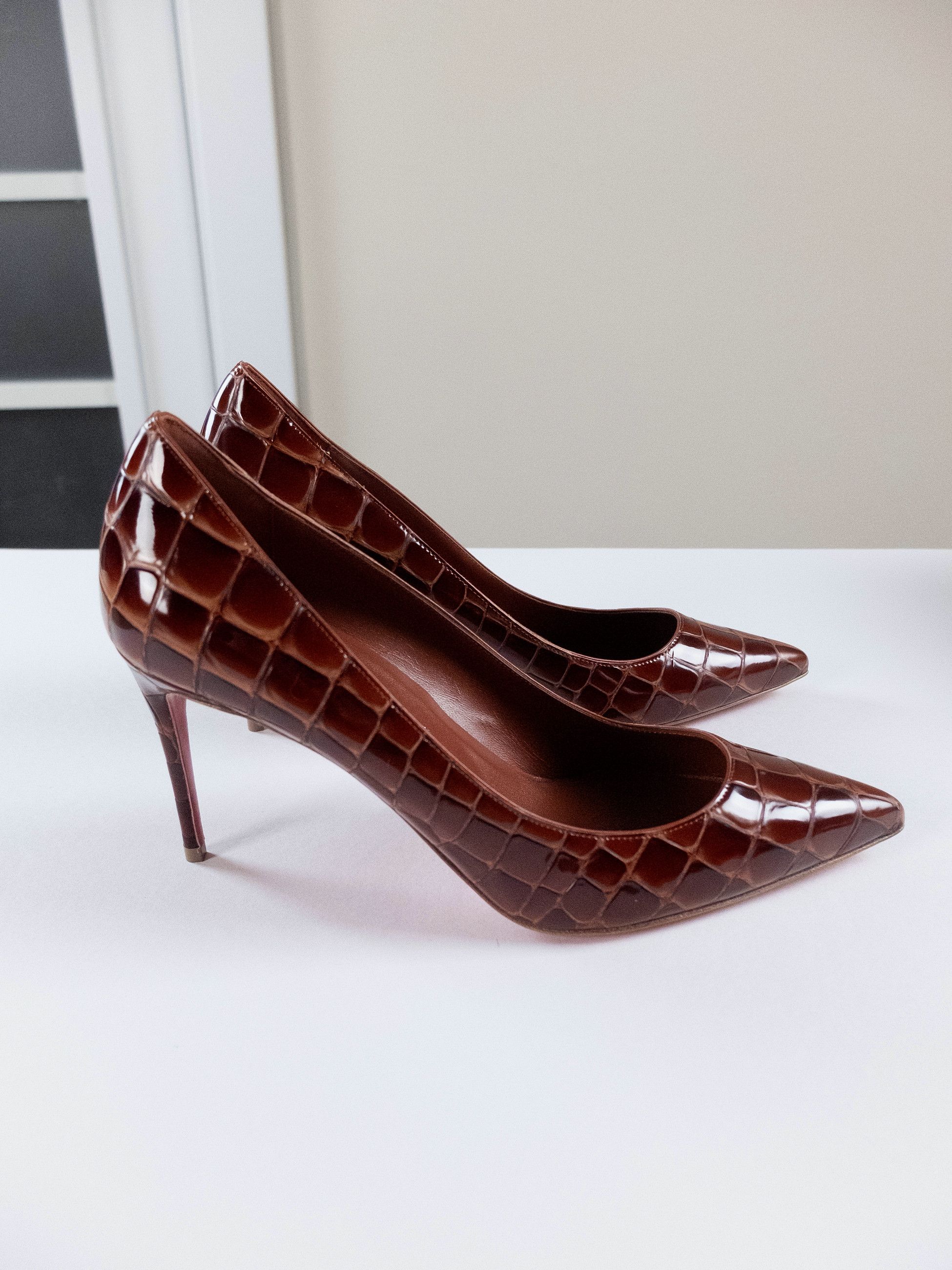 Christian Louboutin CHRISTIAN LOUBOUTIN Kate brown alligator embossed pumps 8.5 Size US 8.5 / IT 38.5 - 6 Thumbnail