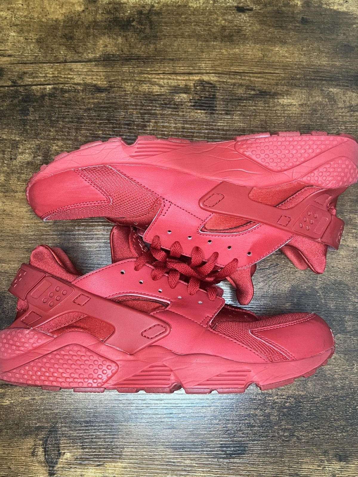 Nike Nike Air Huarache - Triple Red Size US 11 / EU 44 - 4 Thumbnail