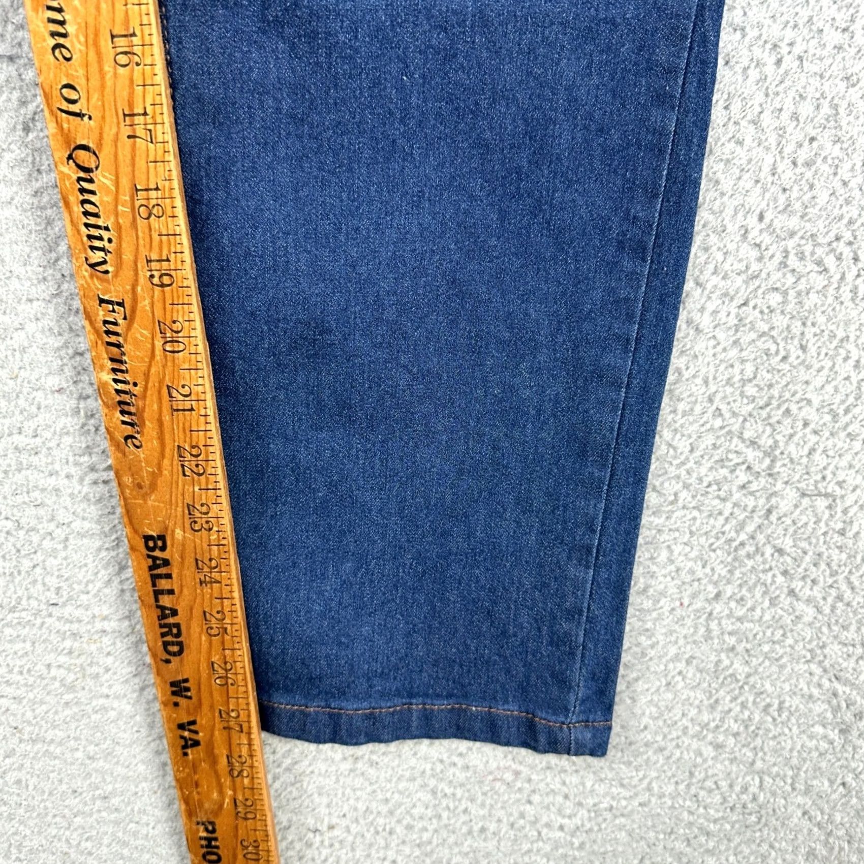 Izod VINTAGE Izod Sport Flex Men Slim Jeans 38X30 Blue 5 Pockets Performance Tech Stretch NEW Size US 38 / EU 54 - 7 Thumbnail
