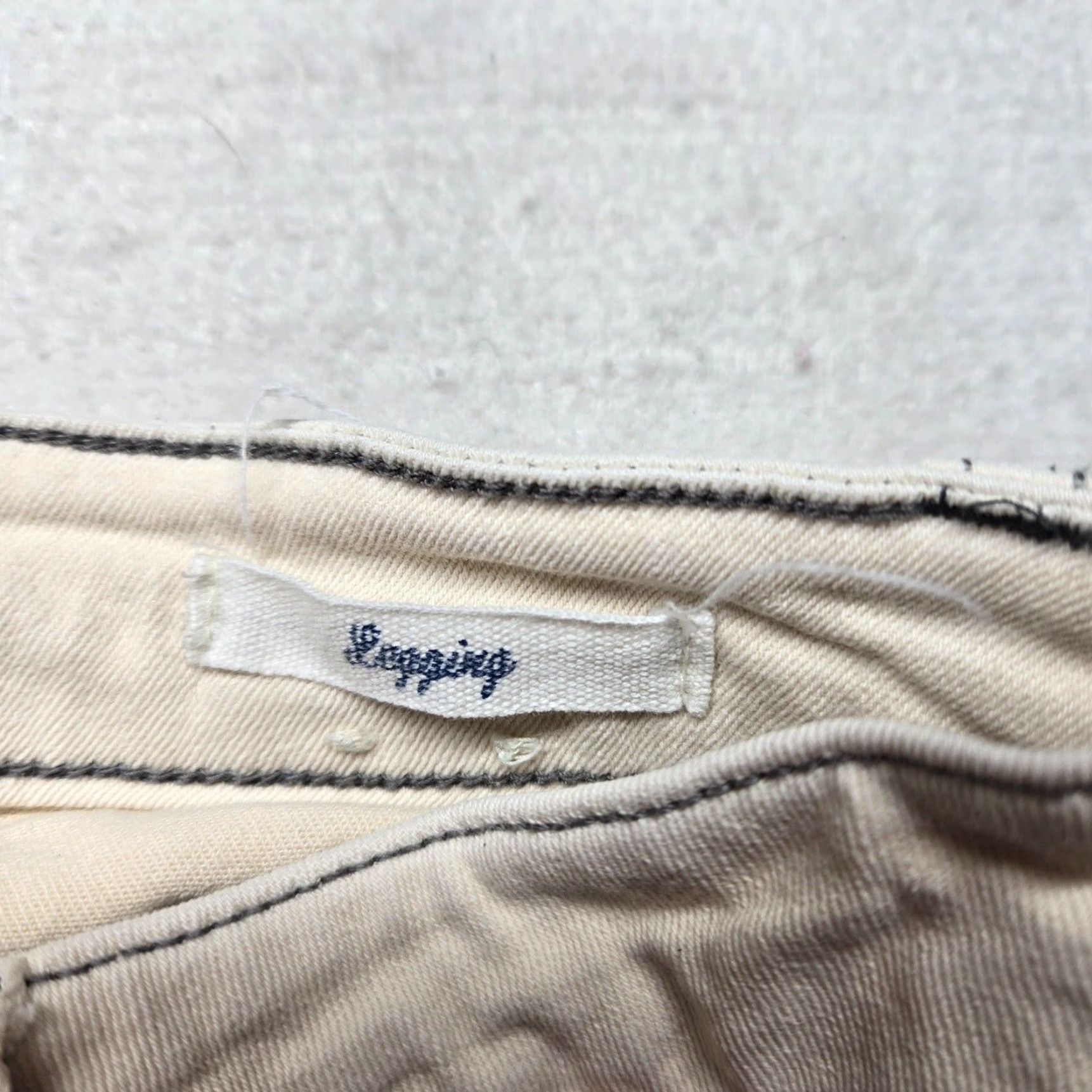 Vintage Wild Blue Jegging Pants Womens 0 Ivory Denim Skinny Low Rise Adult 0 Jeans 27 Inseam 29 Waist Shaping 31 Hips Size 25" / US 0 / IT 36 - 5 Thumbnail