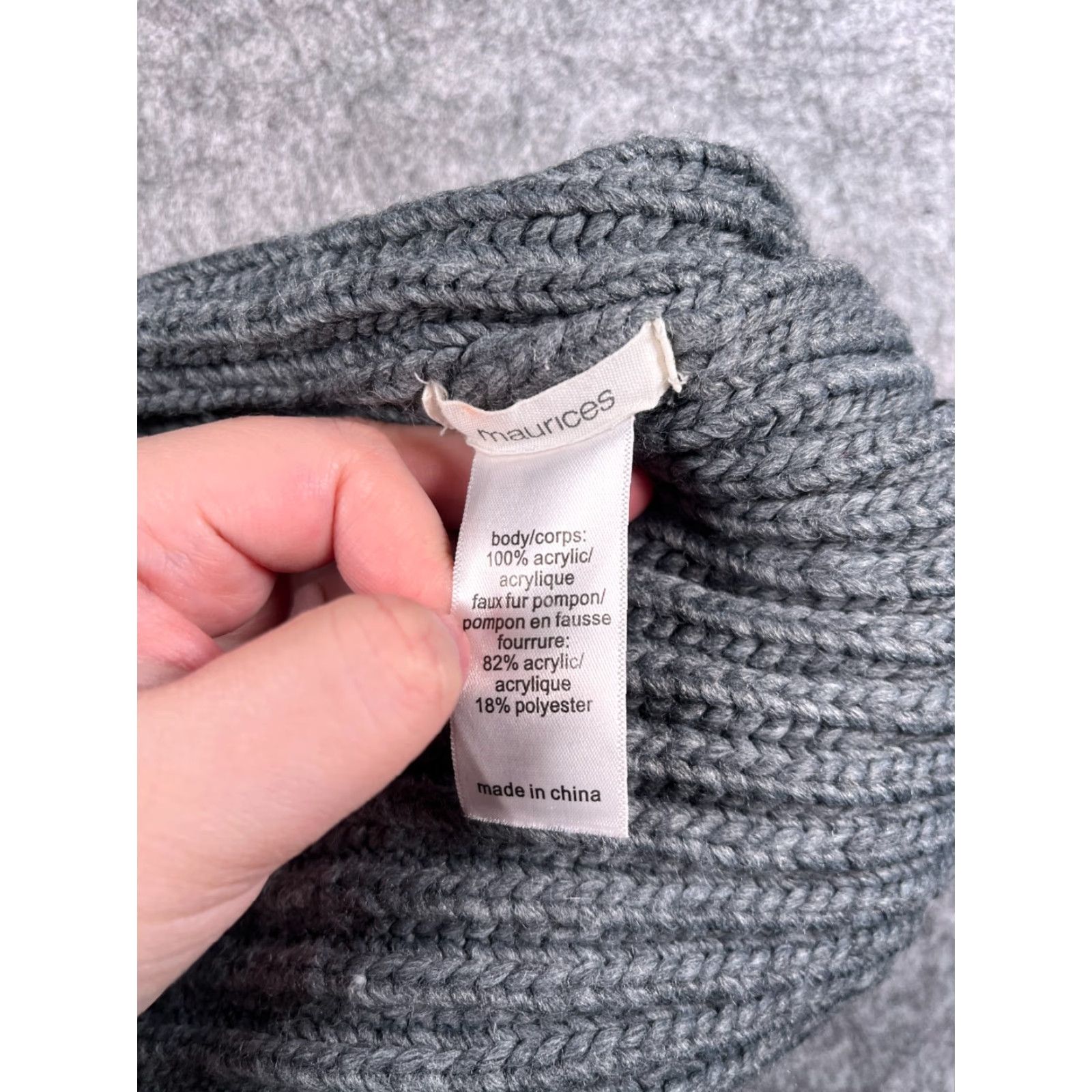 Vintage Maurices Beanie Hat Womens One Size Gray Double Knit Acrylic Faux Fur Pom Ski Size ONE SIZE - 8 Thumbnail