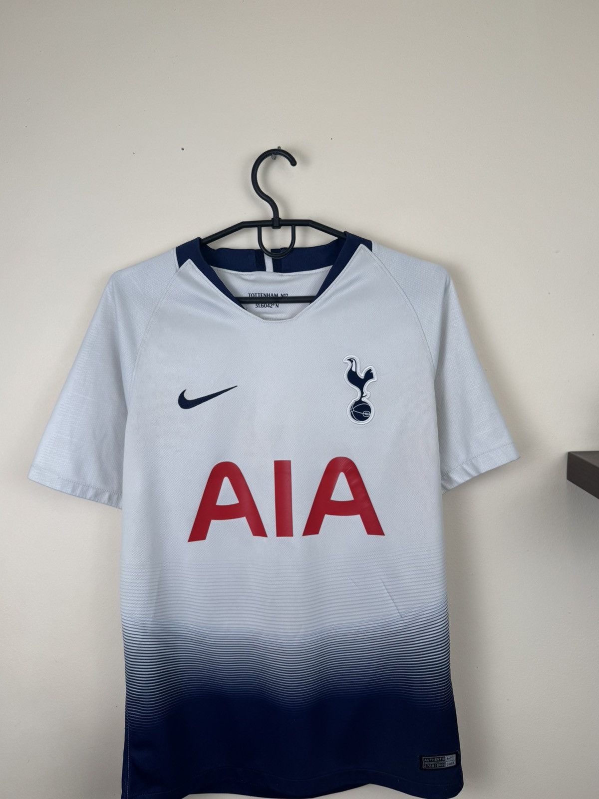Nike Nike Tottenham 2018-2019 Home Soccer Jersey Men's S Back Size US S / EU 44-46 / 1 - 6 Thumbnail