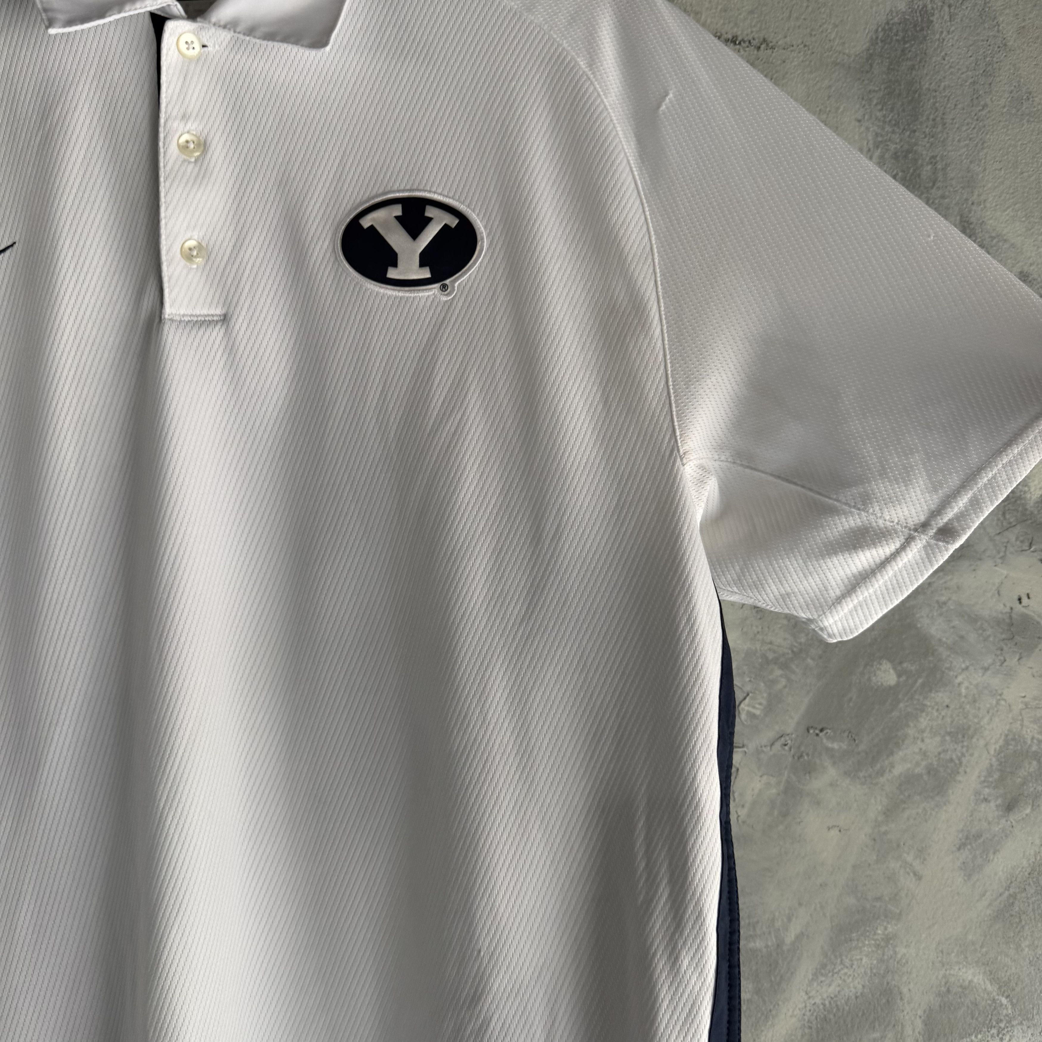 Nike Nike BYU Brigham Young Cougars Polo T Shirt Men's University Size US L / EU 52-54 / 3 - 3 Thumbnail