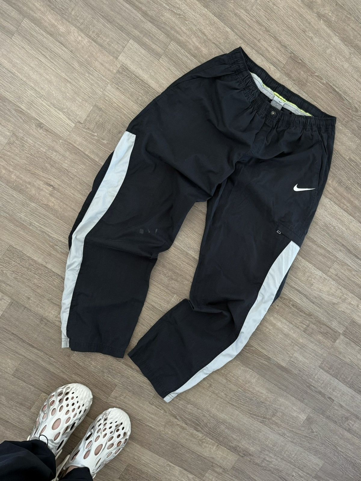 Nike Vintage Y2K Nike Track Drill Nylon Air Max Joggers Sk8 Pants Size US 32 / EU 48 - 4 Thumbnail