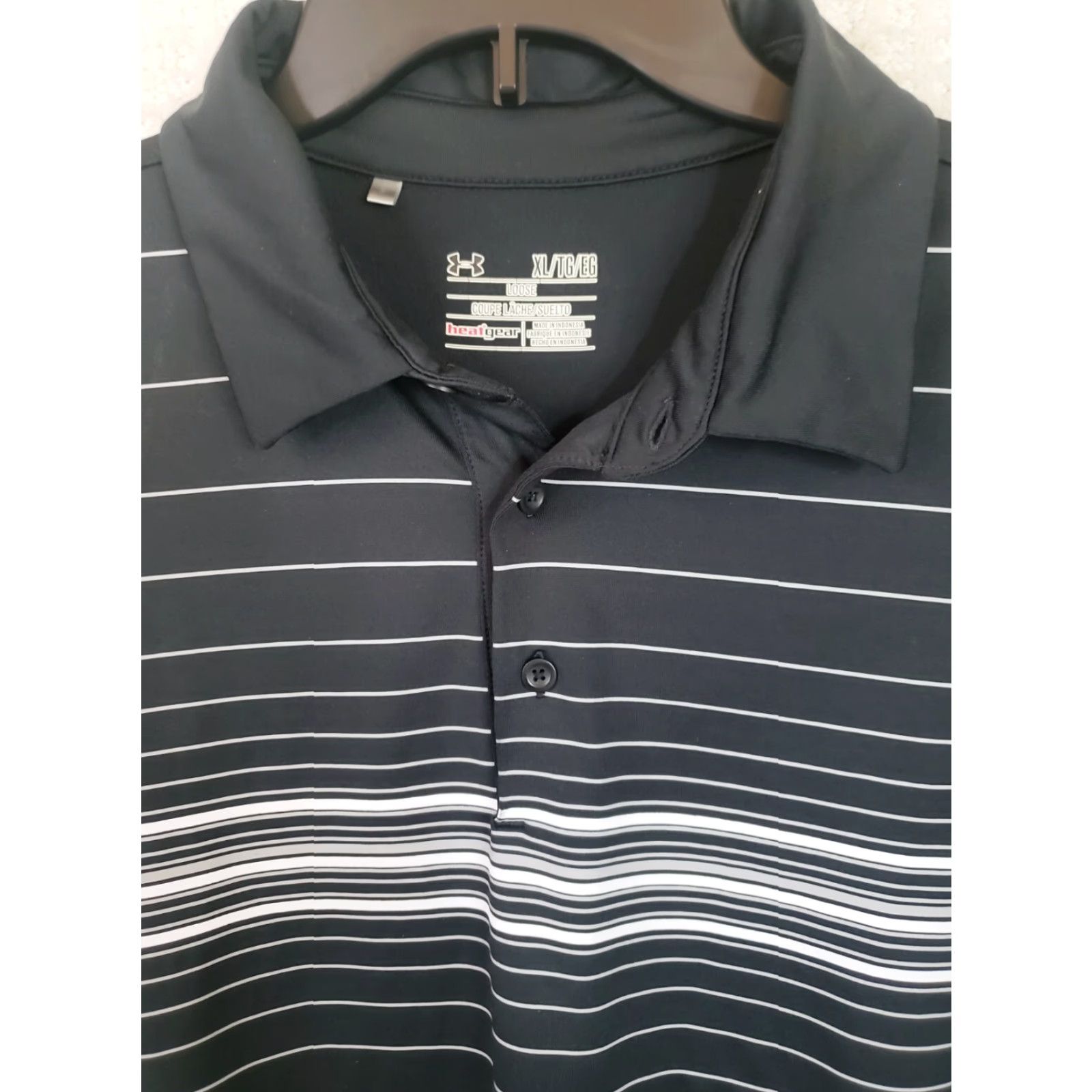 Under Armour Under Armour HeatGear Polo Shirt Mens XL Black White Chest Stripes Short Sleeve Golf Shirt Size US XL / EU 56 / 4 - 3 Thumbnail