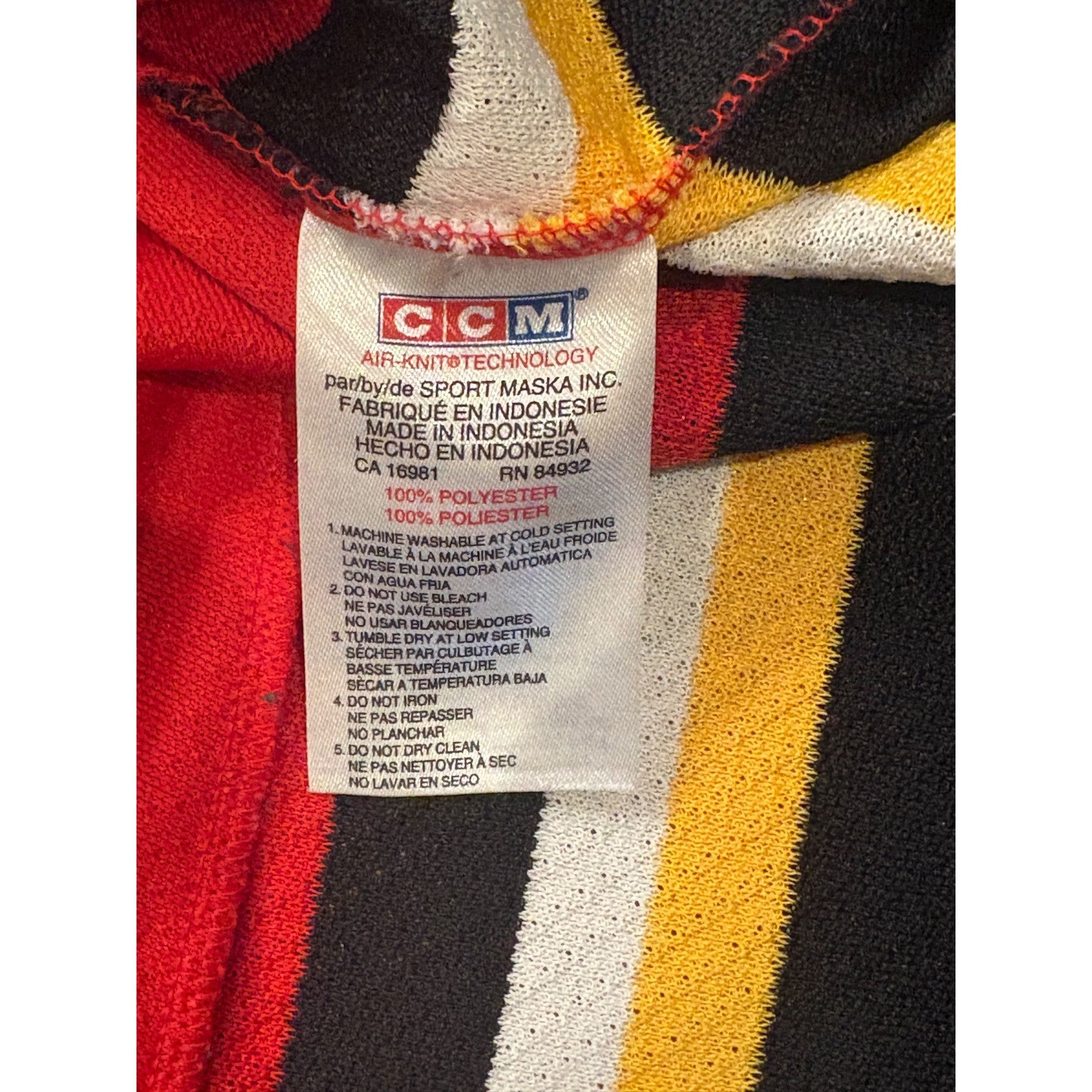 Ccm CCM 2003-2006 Calgary Flames Stitched NHL Hockey Jersey Blas Size US L / EU 52-54 / 3 - 7 Thumbnail