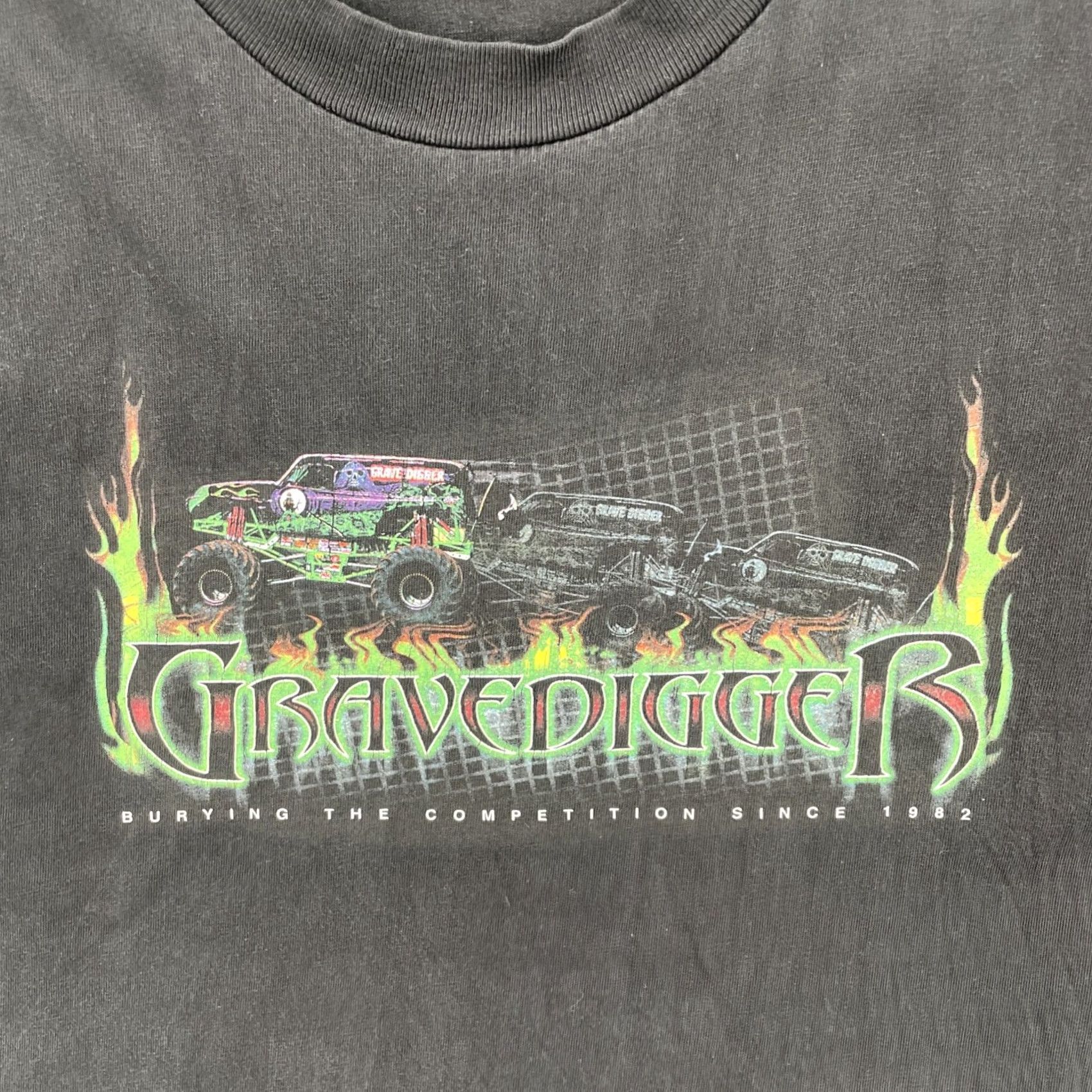 Vintage VINTAGE ALM Men’s XL Black Shirt 2002 Grave Digger Monster Truck Racing Double Sided Graphic Print Short Sleeve Crew Neck T-Shirt USA Cars Classic Men Size US XL / EU 56 / 4 - 6 Thumbnail