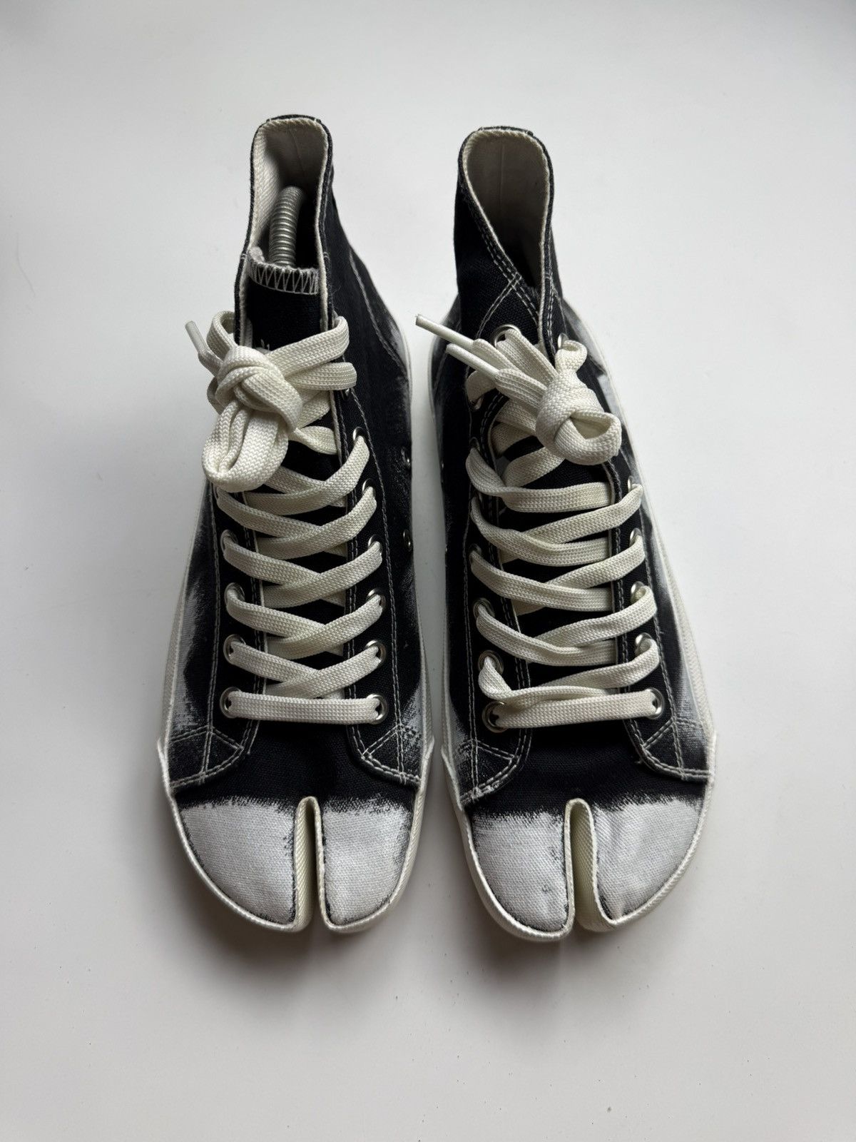 Maison Margiela Maison Margiela Tabi High Split Splatter Size US 7 / EU 40 - 4 Thumbnail