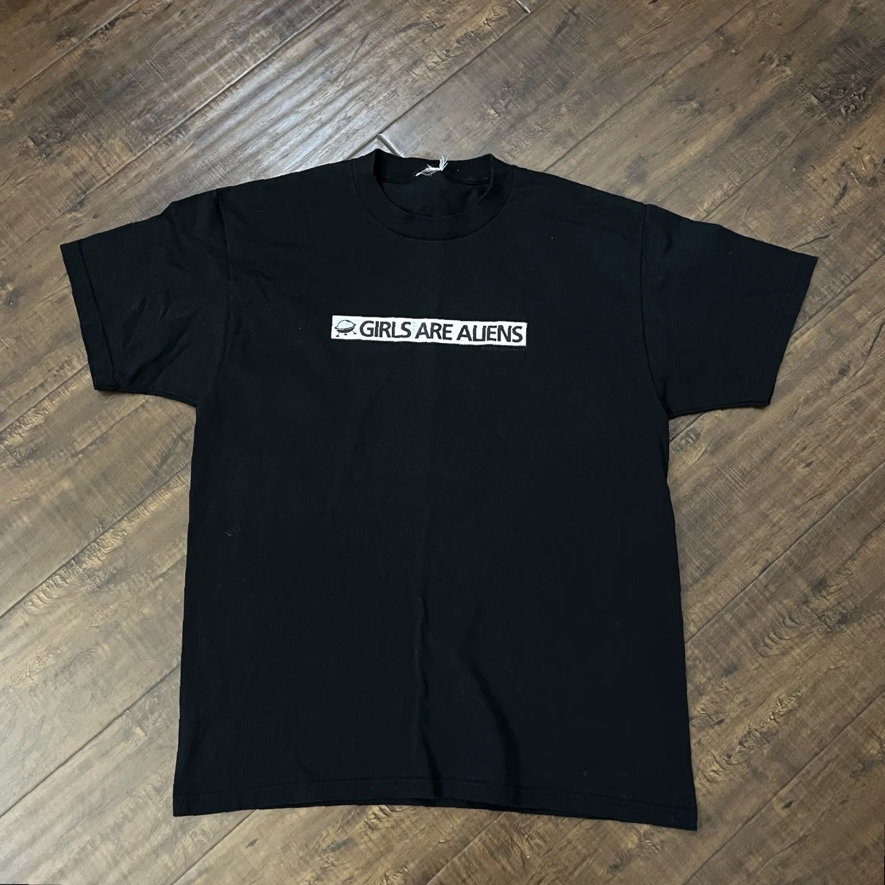 Vintage VINTAGE Alien Extraterrestrial UFO T-Shirt Mens L Black 90s Aliens Funny Comedy Skate Mens Size US L / EU 52-54 / 3 - 3 Thumbnail