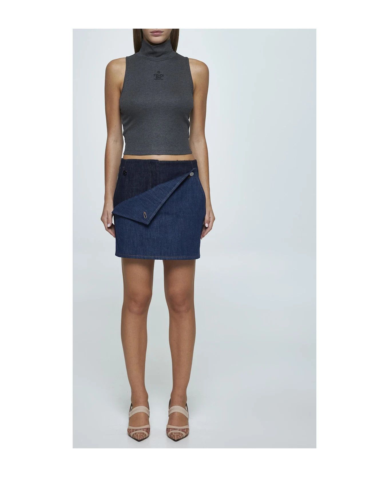 Fendi o1s1wg110326 Top in Grey Size L / US 10 / IT 46 - 5 Thumbnail