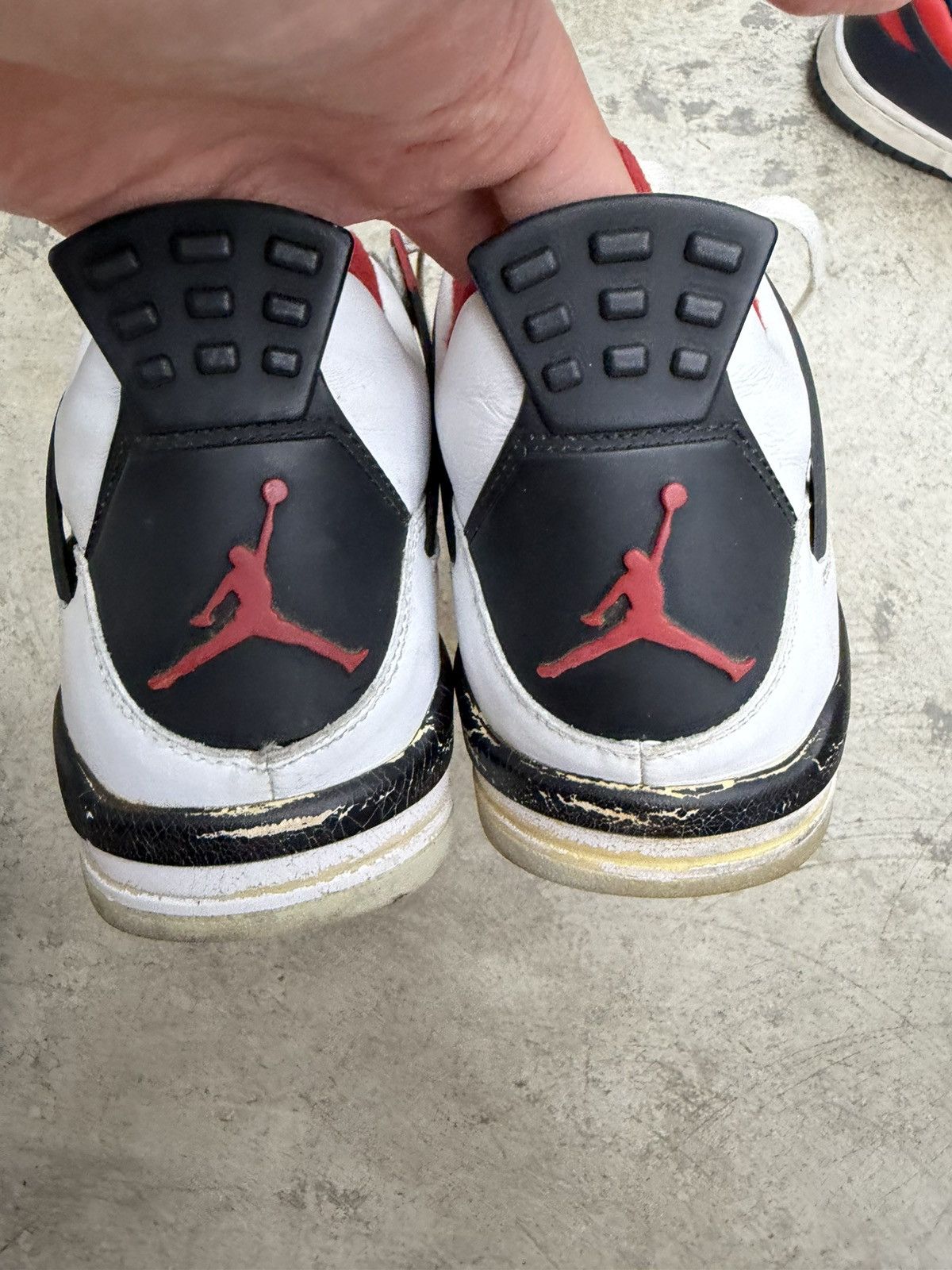 Jordan Brand Jordan 4 Fire Red 2019 Size US 10.5 / EU 43-44 - 3 Thumbnail