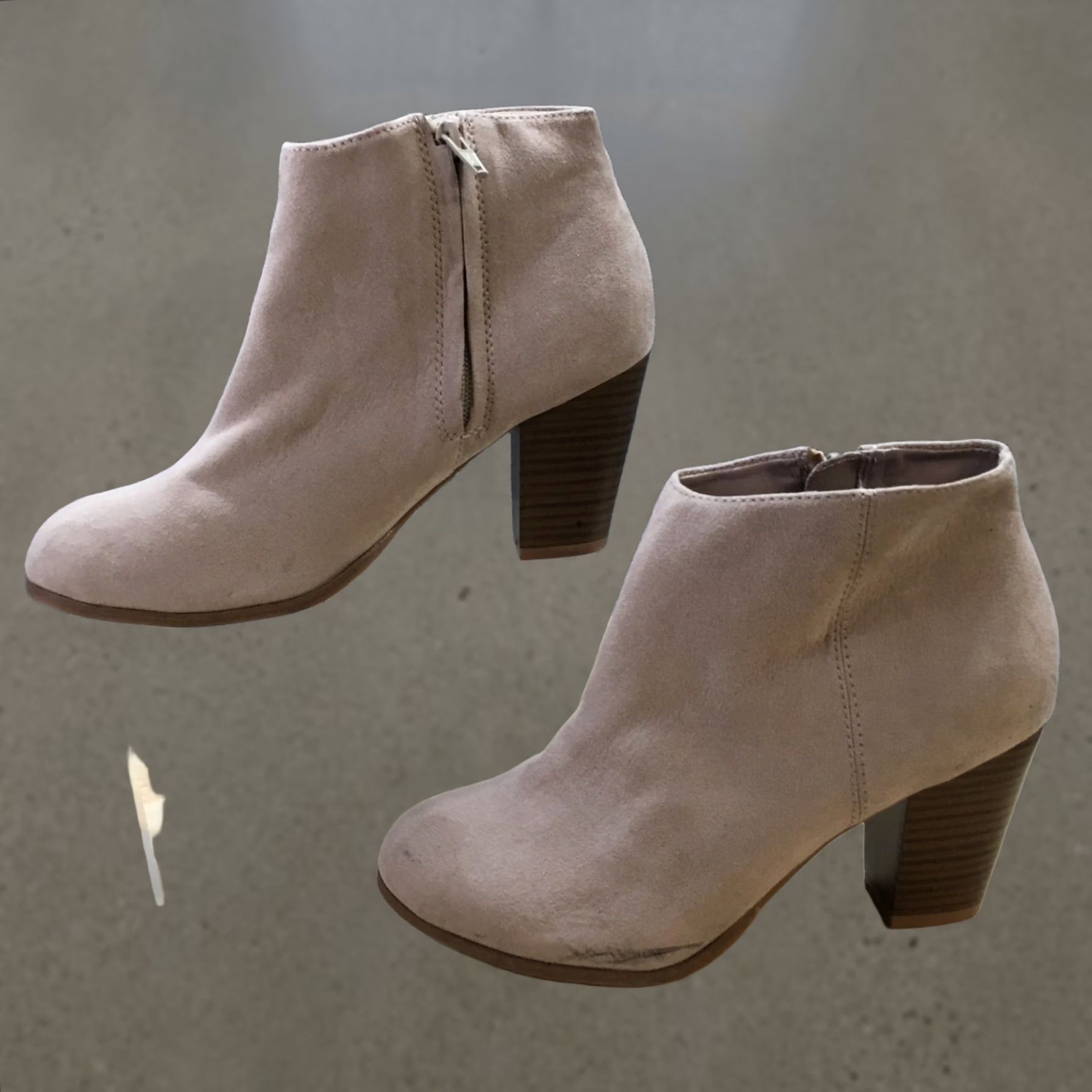 Old Navy Old Navy Boots Women's Sidewalk Ends Ankle Booties Beige Faux Suede Block Heels 8 M Vintage No Size US 8 / IT 38 - 1 Thumbnail