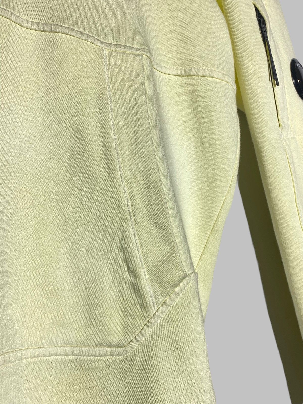 C.P. Company C.P Company Lens Cotton Fleece Resist Dyed Hoodie Yellow Size US M / EU 48-50 / 2 - 12 Thumbnail