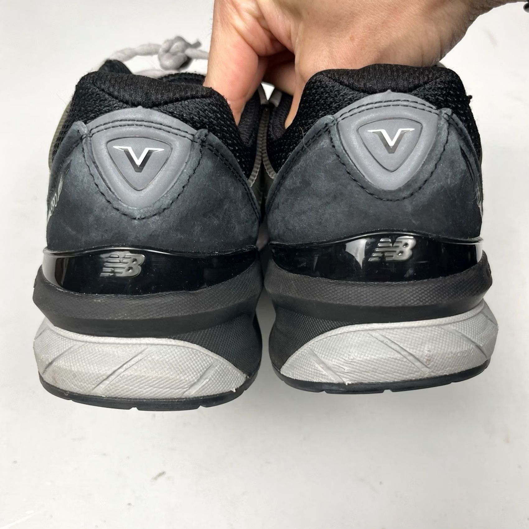 New Balance New Balance 990v5 Sneakers US 9 D Kool Grey Black Made in USA 2020 M990GB5 Size US 9 / EU 42 - 7 Thumbnail