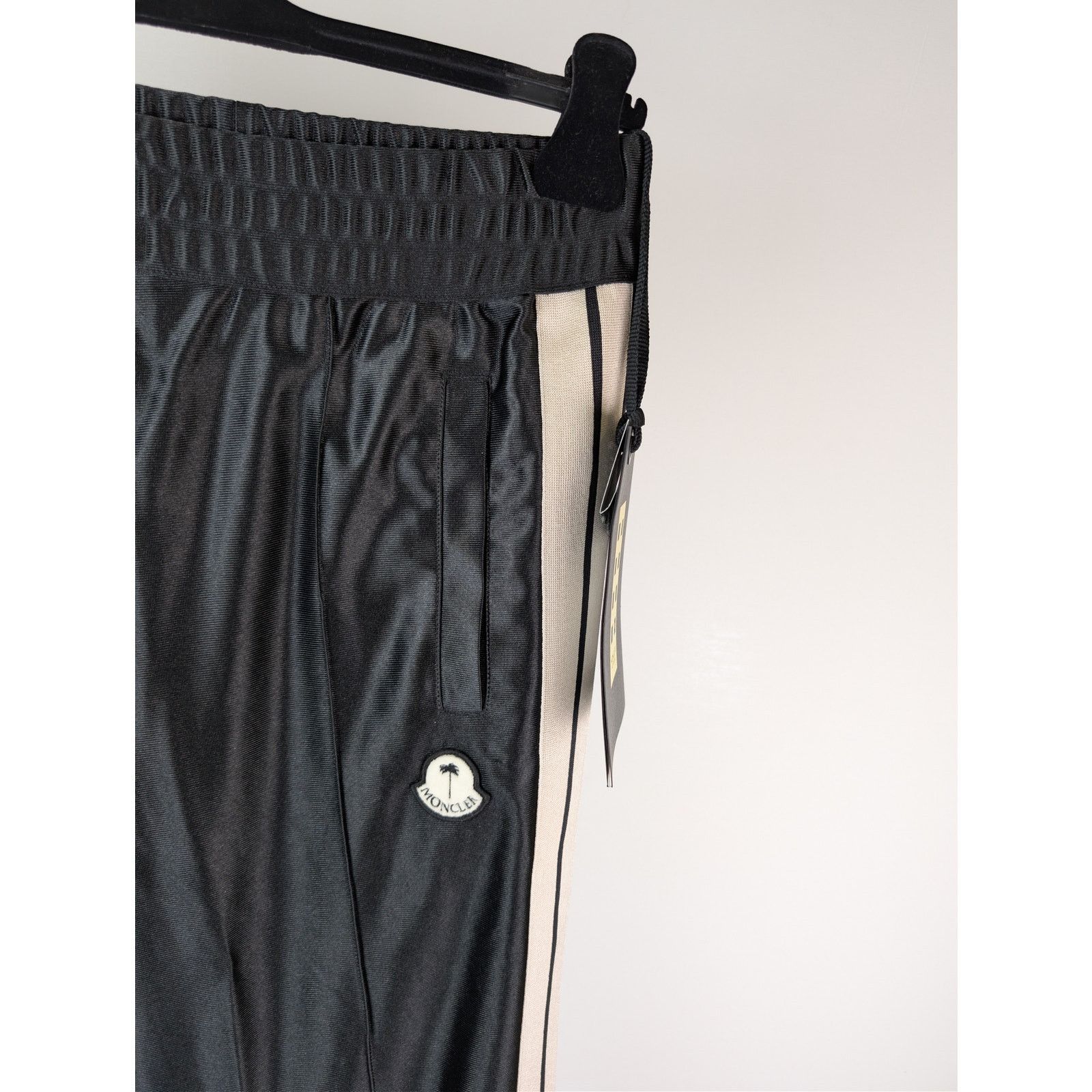 Moncler × Palm Angels o1rshd1 Shiny Track Pants in Black Size US 36 / EU 52 - 5 Thumbnail