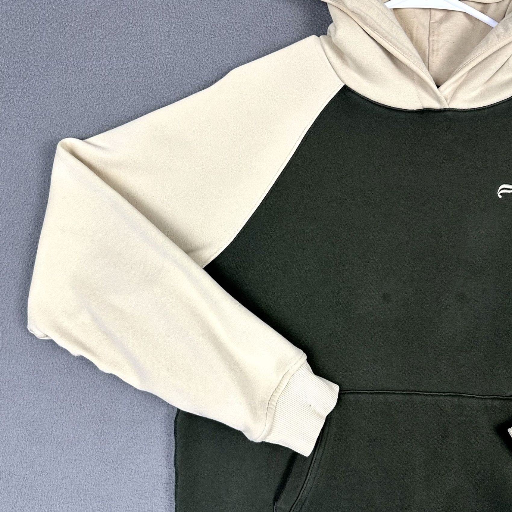 Fabletics Fabletics Postgame Hoodie Men M Green Colorblock Pullover Sweatshirt Size US M / EU 48-50 / 2 - 7 Thumbnail