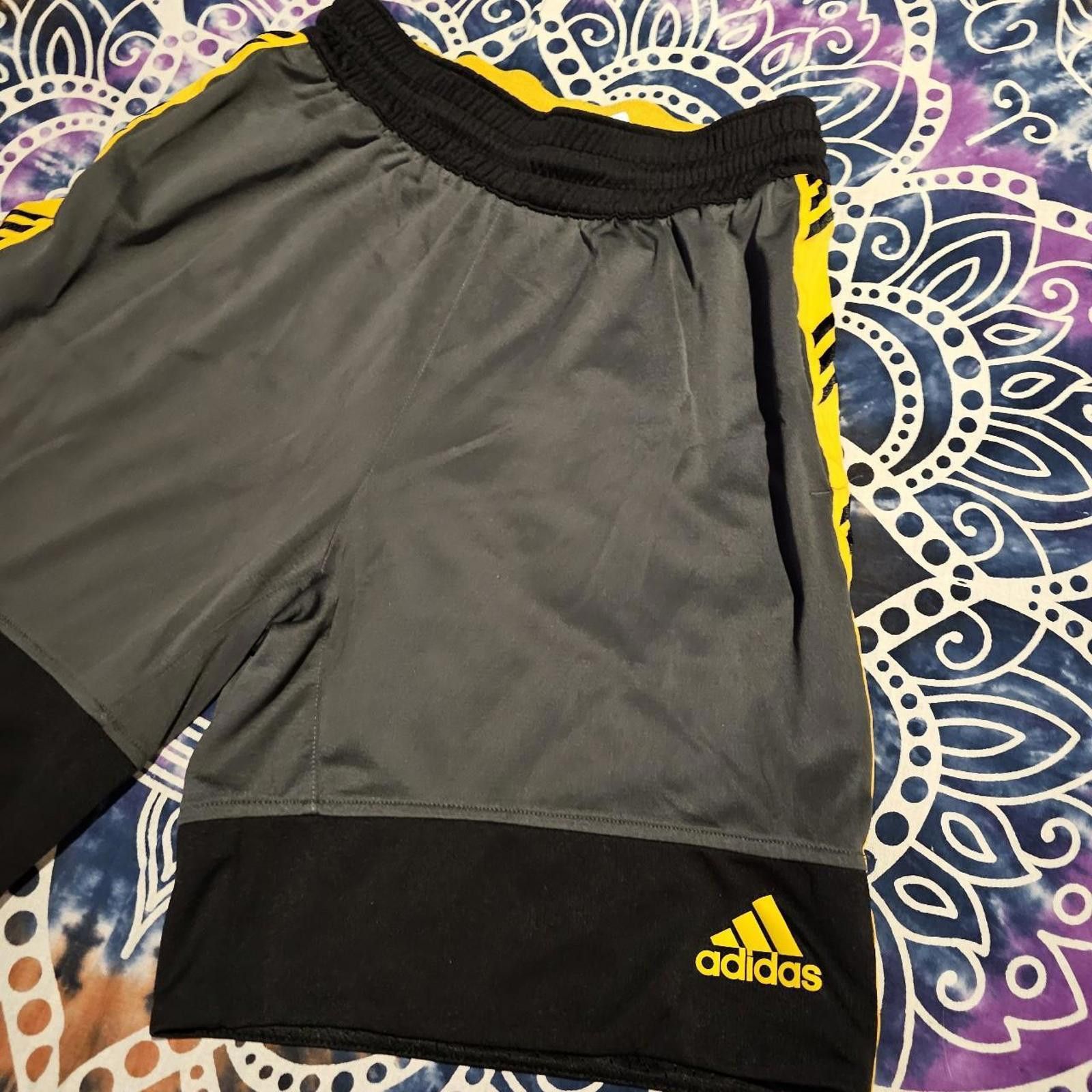 Adidas Adidas Youth Boys Large Grey and Yellow Shorts Size ONE SIZE - 3 Thumbnail