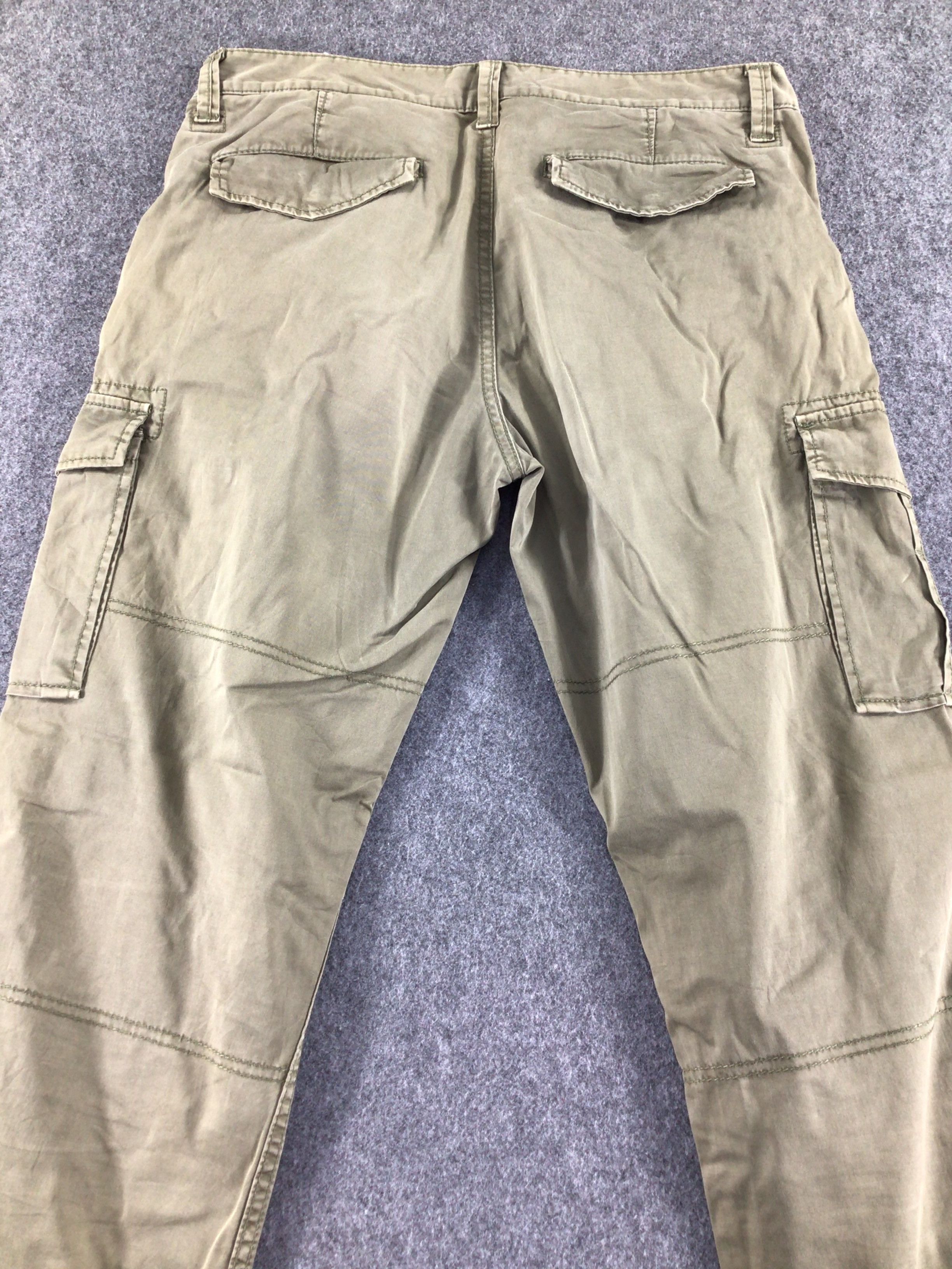 Uniqlo Uniqlo Multi Pocket Cargo Pant-J127 Size US 33 - 4 Thumbnail