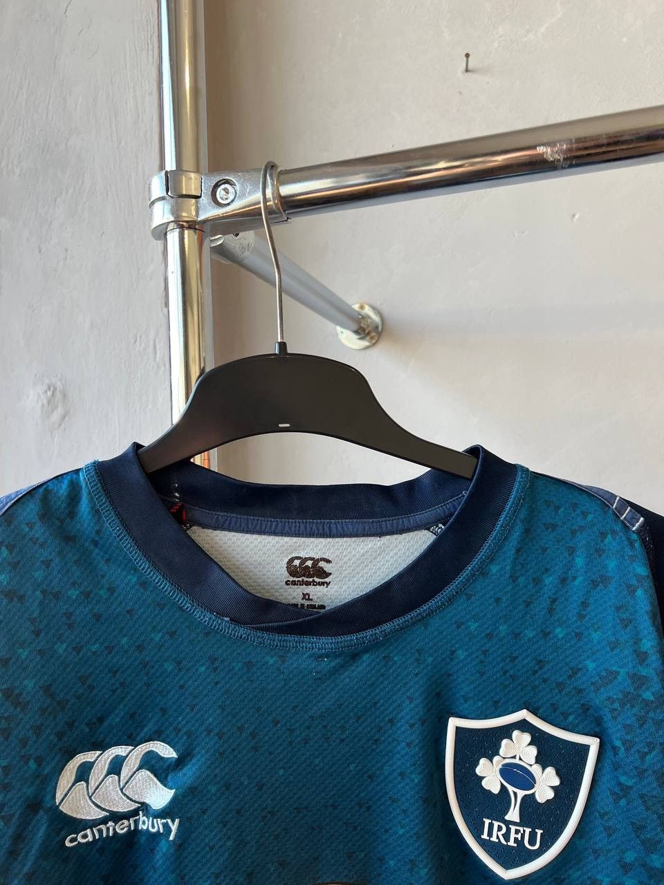Canterbury of New Zealand 2018/19 IRELAND IRFU AWAY RUGBY UNION SHIRT JERSEY SIZE XL Size US XL / EU 56 / 4 - 4 Thumbnail