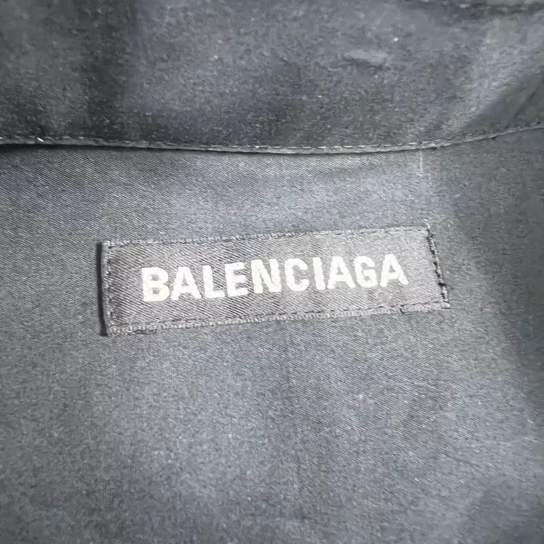 Balenciaga Balenciaga size 38 Sea wave embroidered shirt Size L / US 10 / IT 46 - 3 Thumbnail