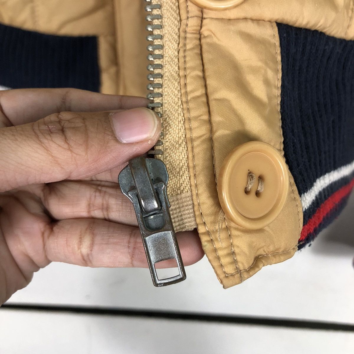 Japanese Brand 🔥Vtg Cropped Bomber Jacket Tommy Hilfiger Girl Size US M / EU 48-50 / 2 - 14 Thumbnail