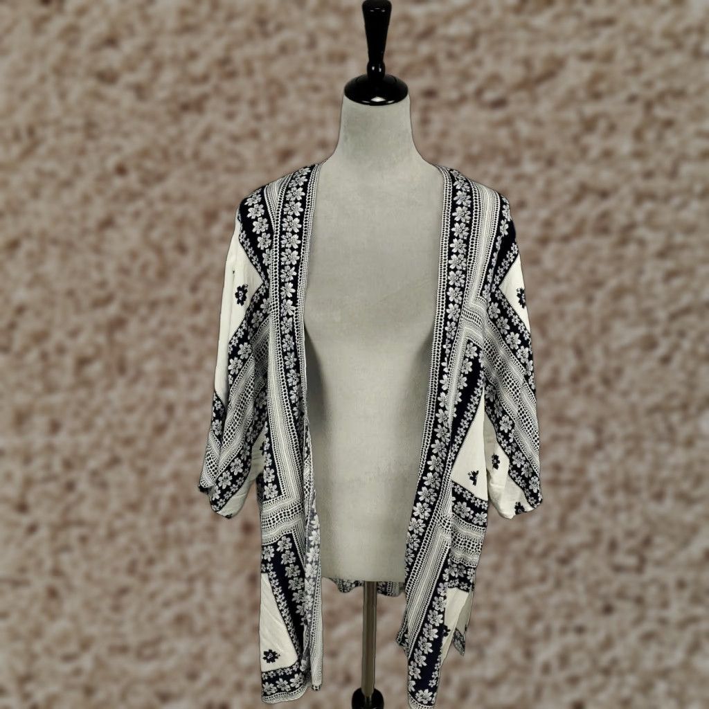 Vintage UMGEE Cardigan Small Medium Black White Floral Design Open Front Flowey Modern Size M / US 6-8 / IT 42-44 - 1 Thumbnail