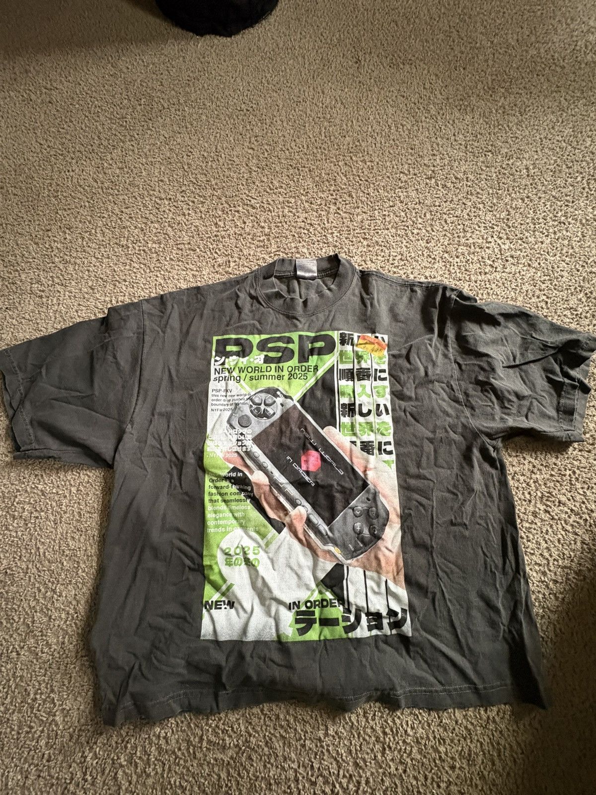 Other Newworldinorder T-shirt Size US L / EU 52-54 / 3 - 1 Thumbnail