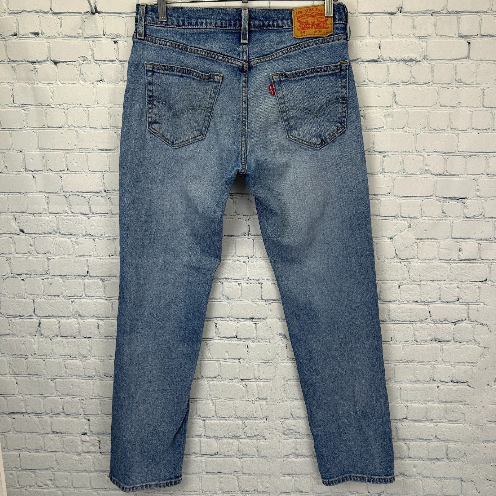 Levi's Levis 541 Athletic Taper Fit Jeans Levi Strauss Denim 30x32 Size US 30 / EU 46 - 3 Thumbnail