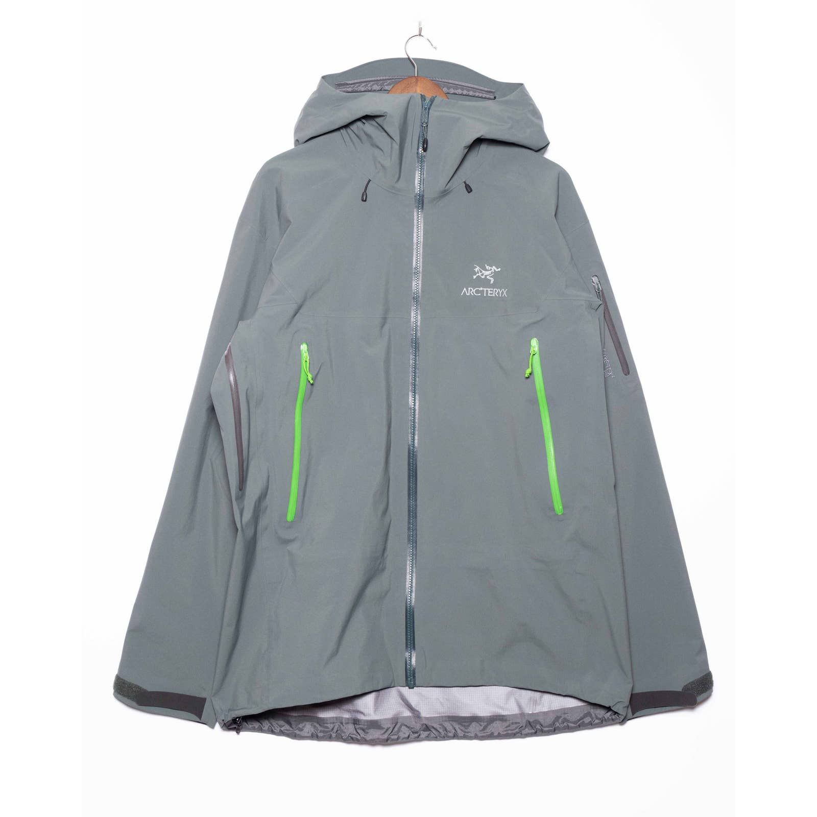 Pre-owned Arc'teryx Beta Sv 2018 Gray And Green Goretex Pro Jacket Xl In Grey