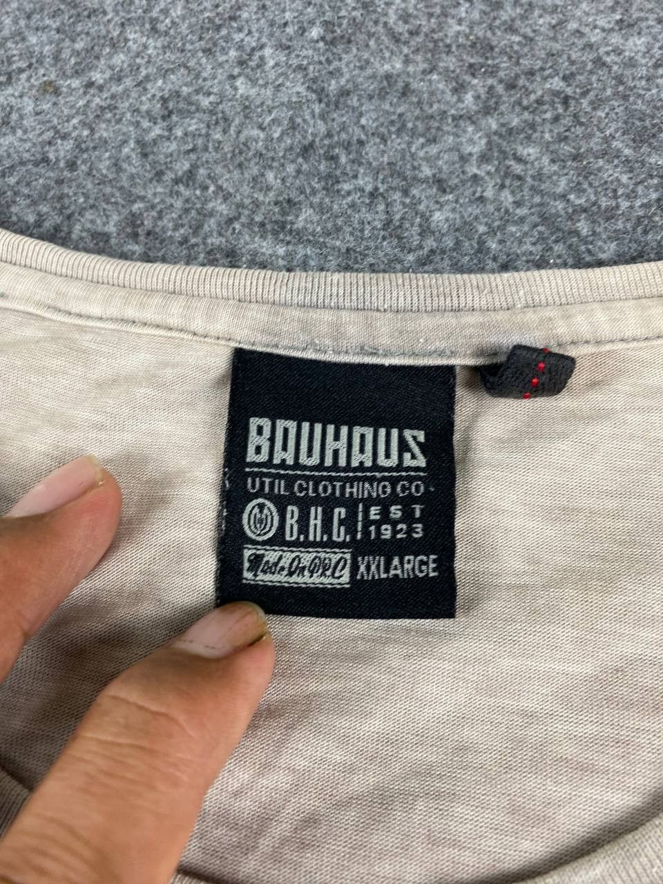 Vintage vintage bauhaus utility clothing nice design tee Size US XXL / EU 58 / 5 - 4 Thumbnail